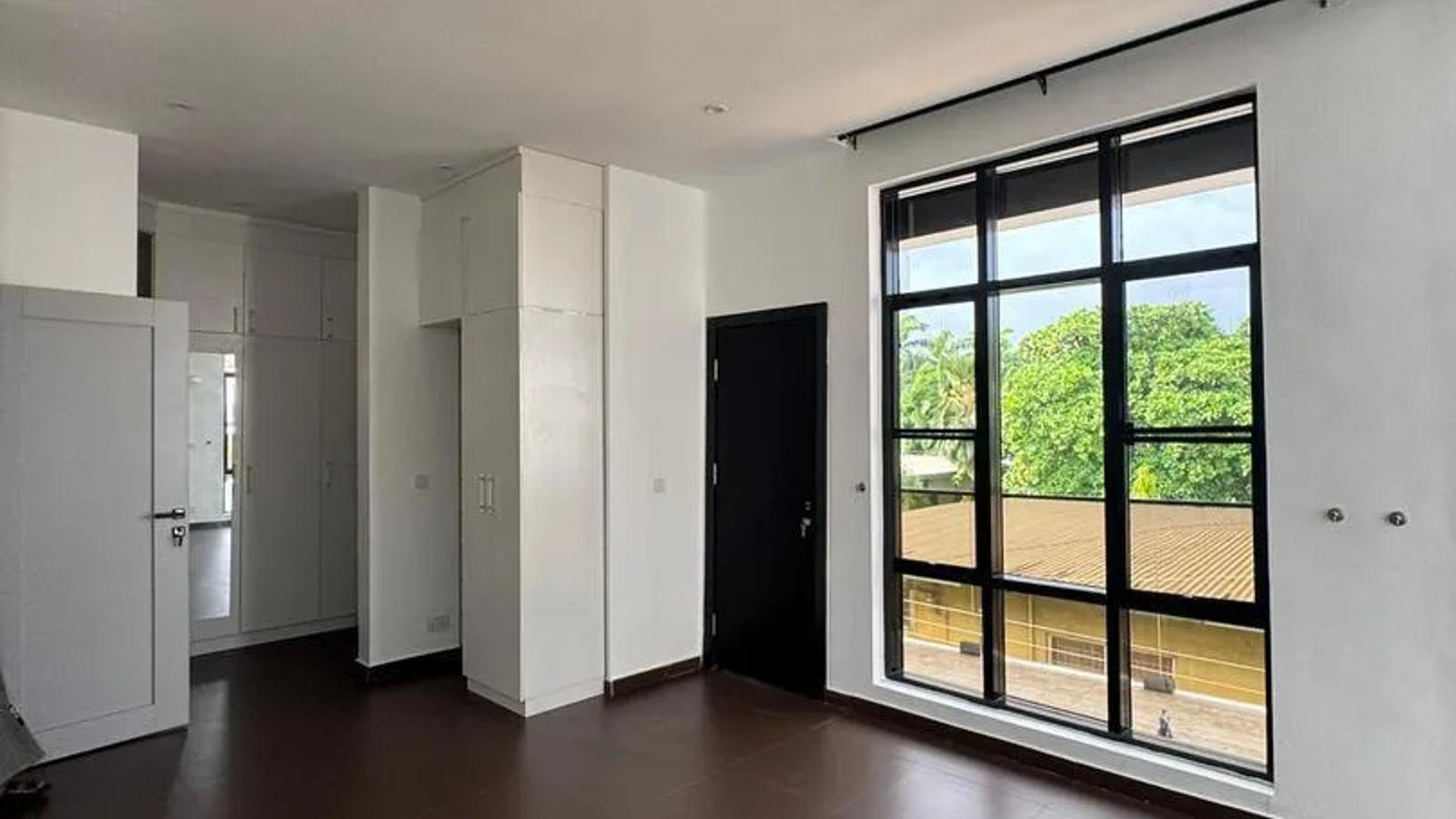 4 Bedroom semi Detached Duplex