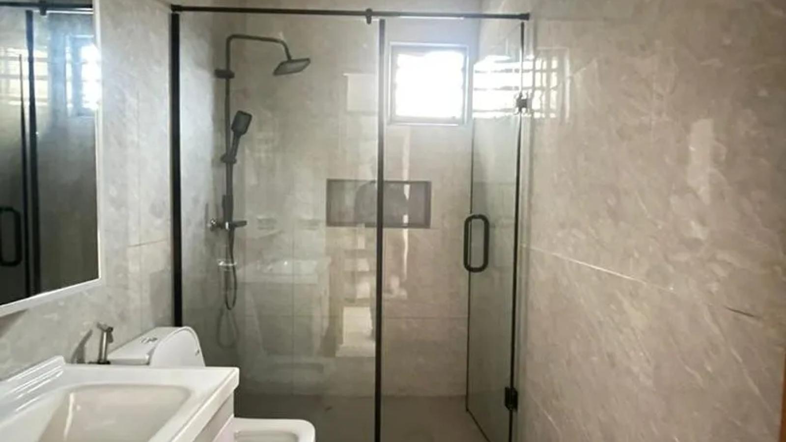 5 Bedroom Fully Detached Duplex