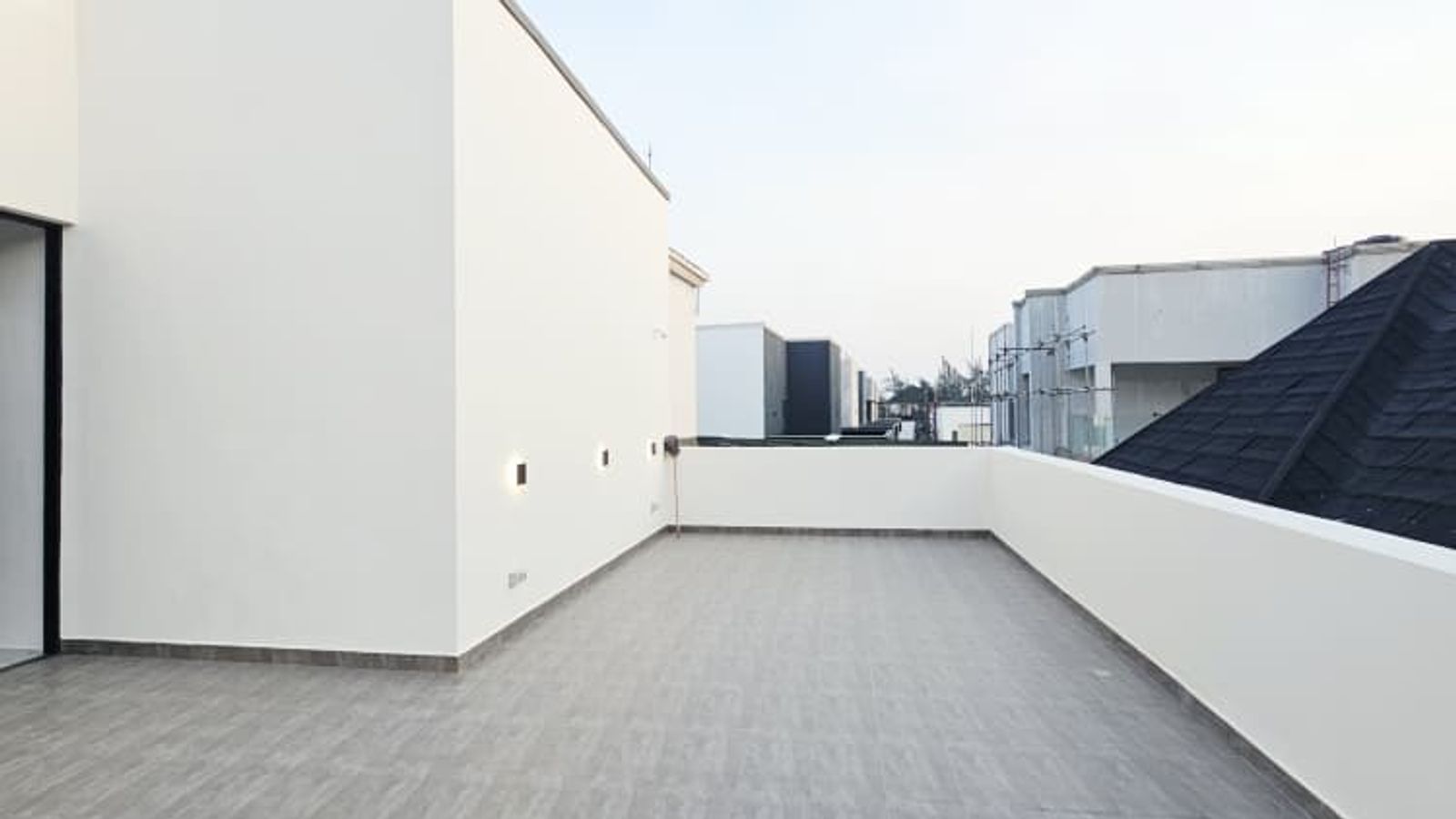 5 Bedroom Fully Detached Duplex
