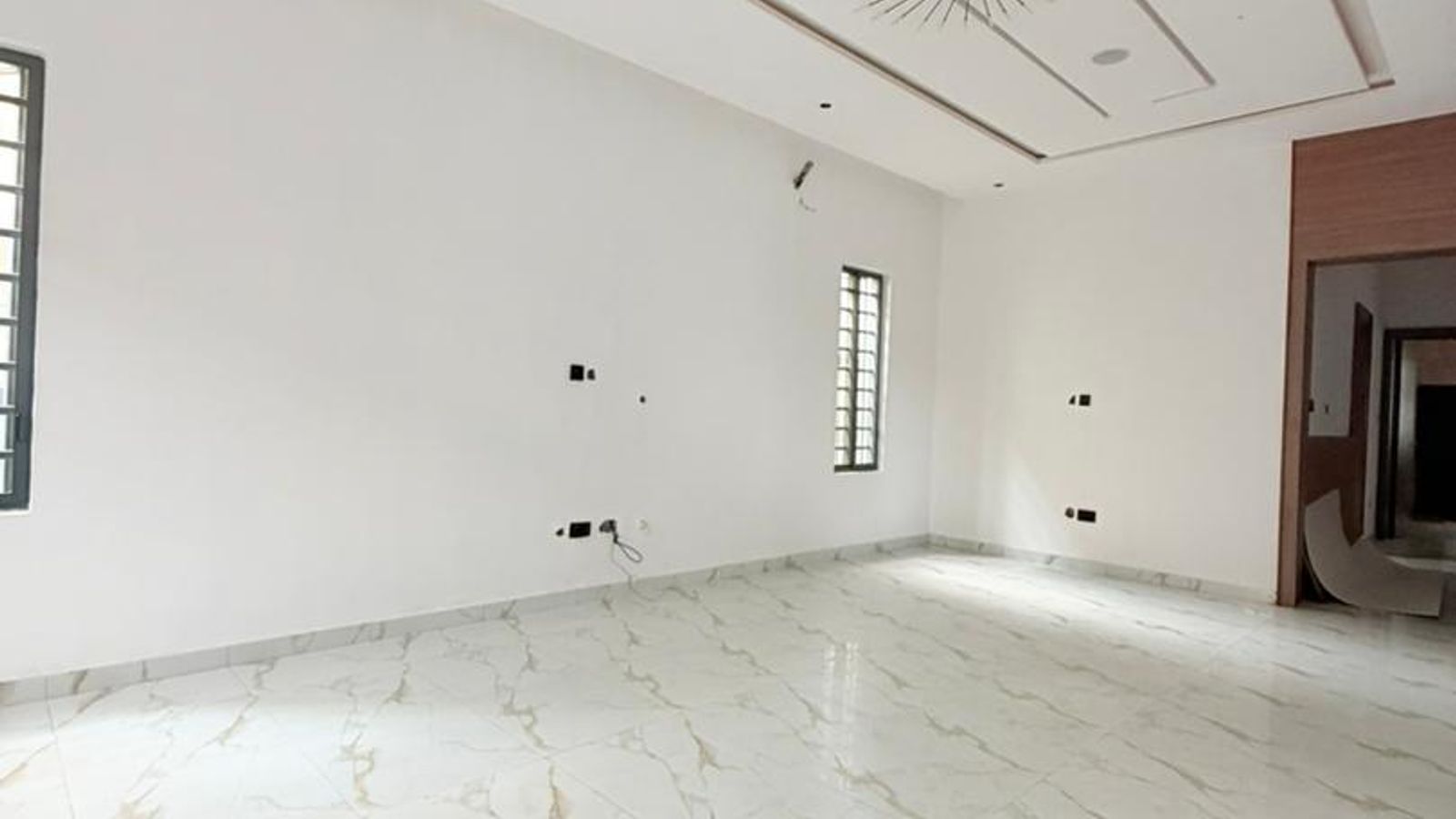 5 Bedroom Fully Detached Duplex