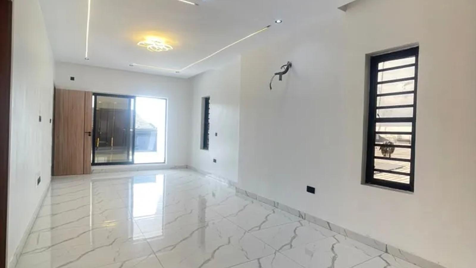 4 BEDROOM SEMI-DETACHED DUPLEX WITH BQ