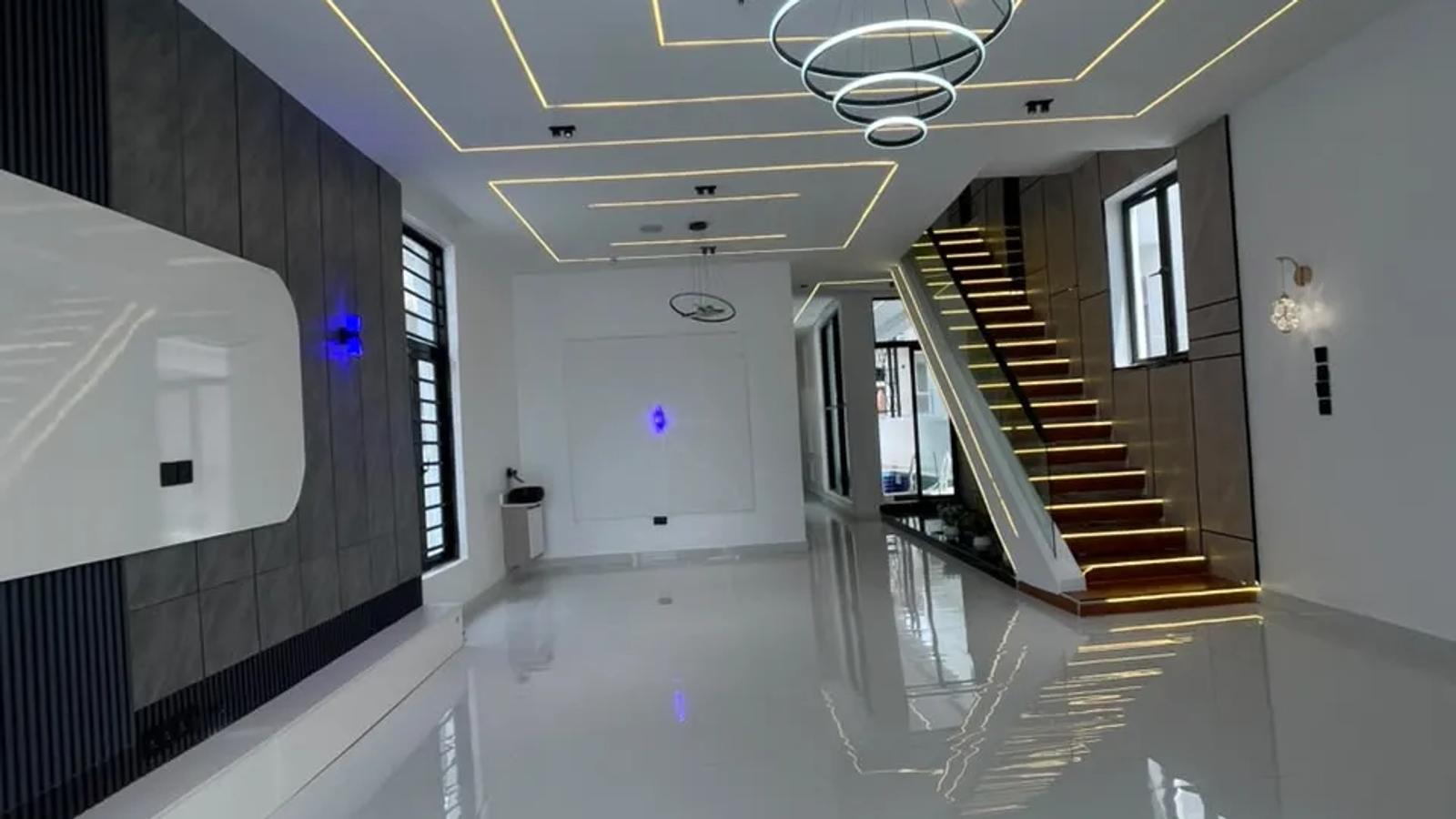 5 Bedroom Fully Detached Duplex