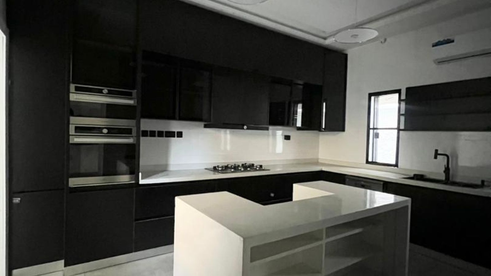 4 Bedroom Fully Detached Duplex
