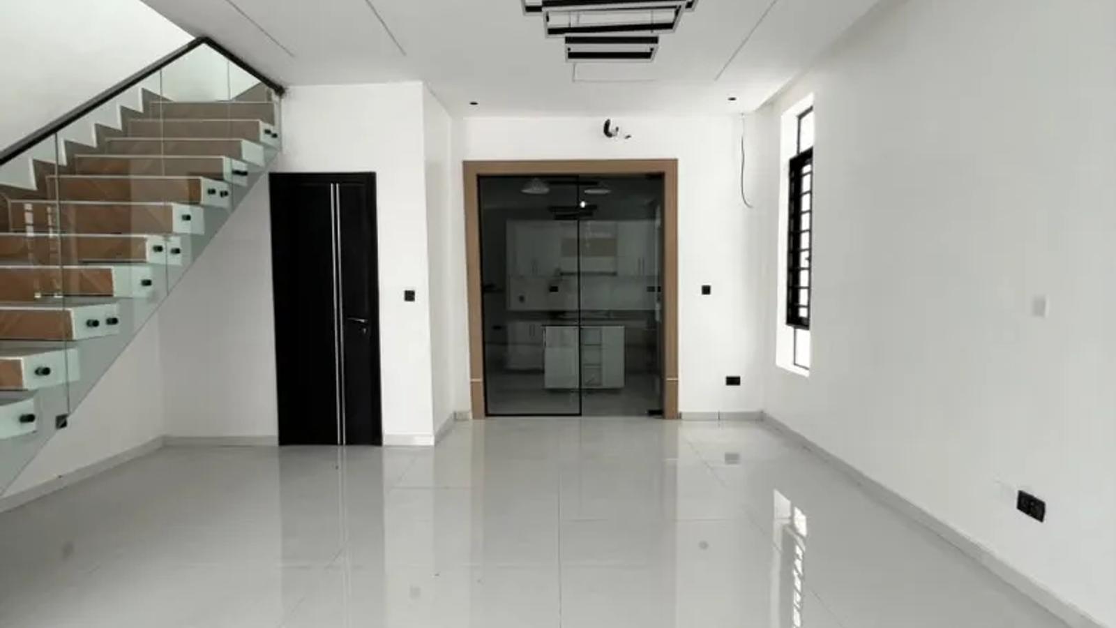 4 Bedroom Fully Detached Duplex