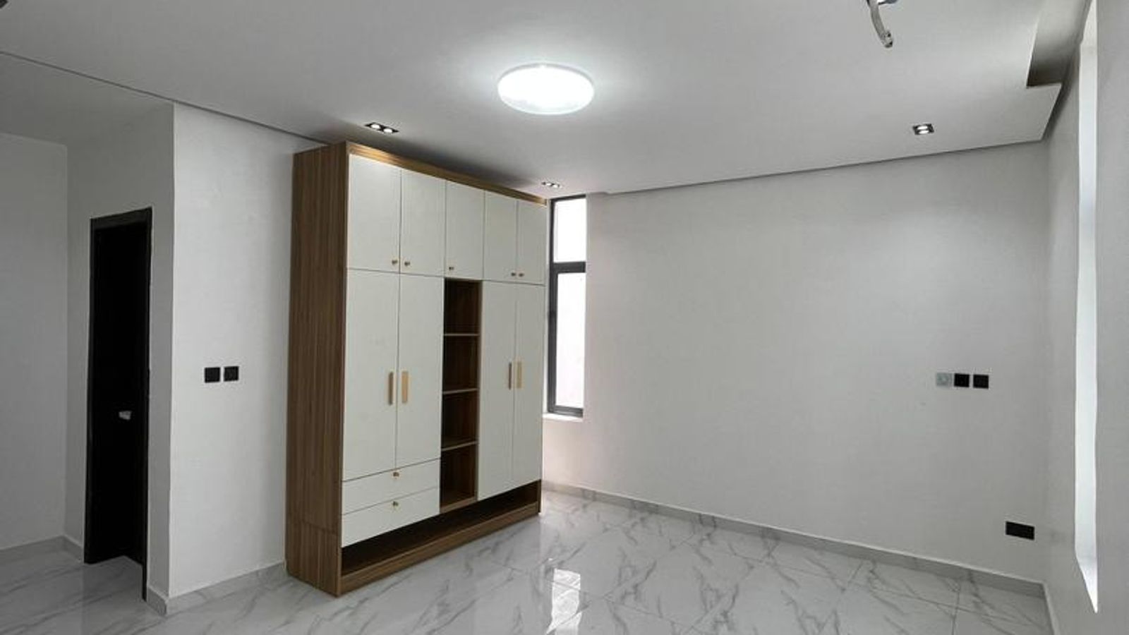 4 Bedroom Semi Detached