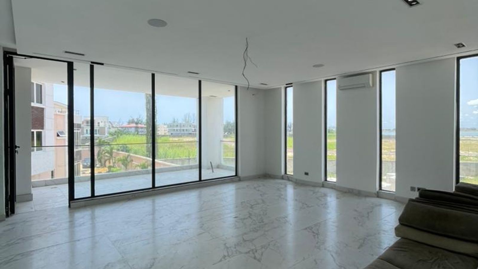 5 Bedroom Fully Detached Duplex