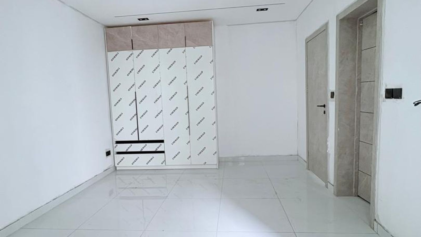 3 Bedroom Apartment