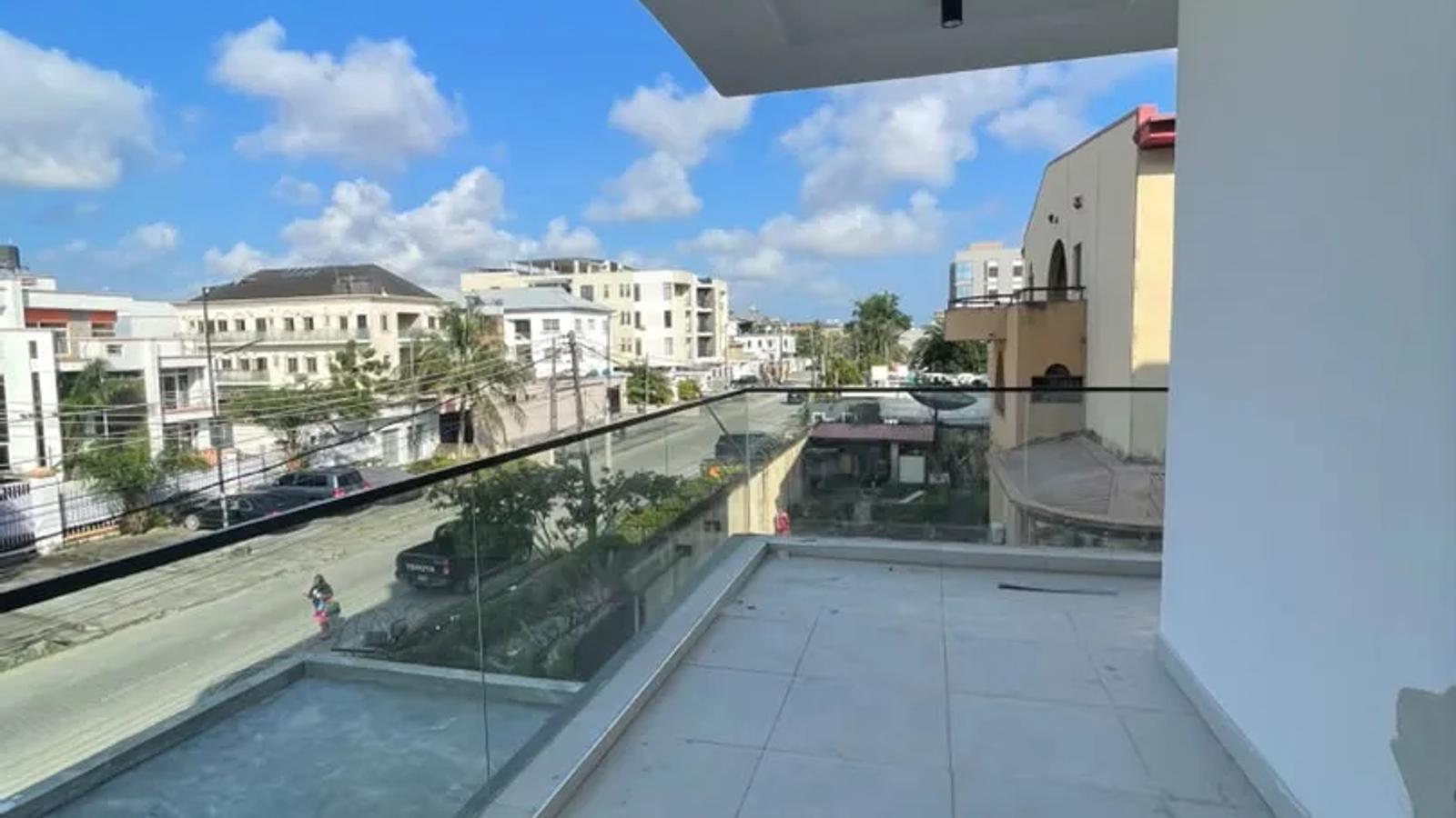 5 Bedroom Fully Detached Duplex