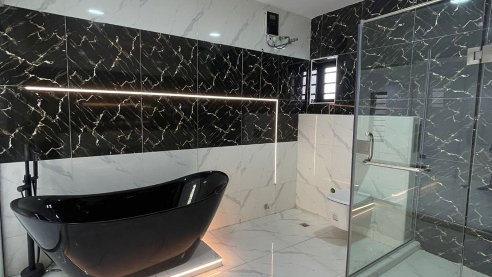 5 Bedroom Fully Detached Duplex