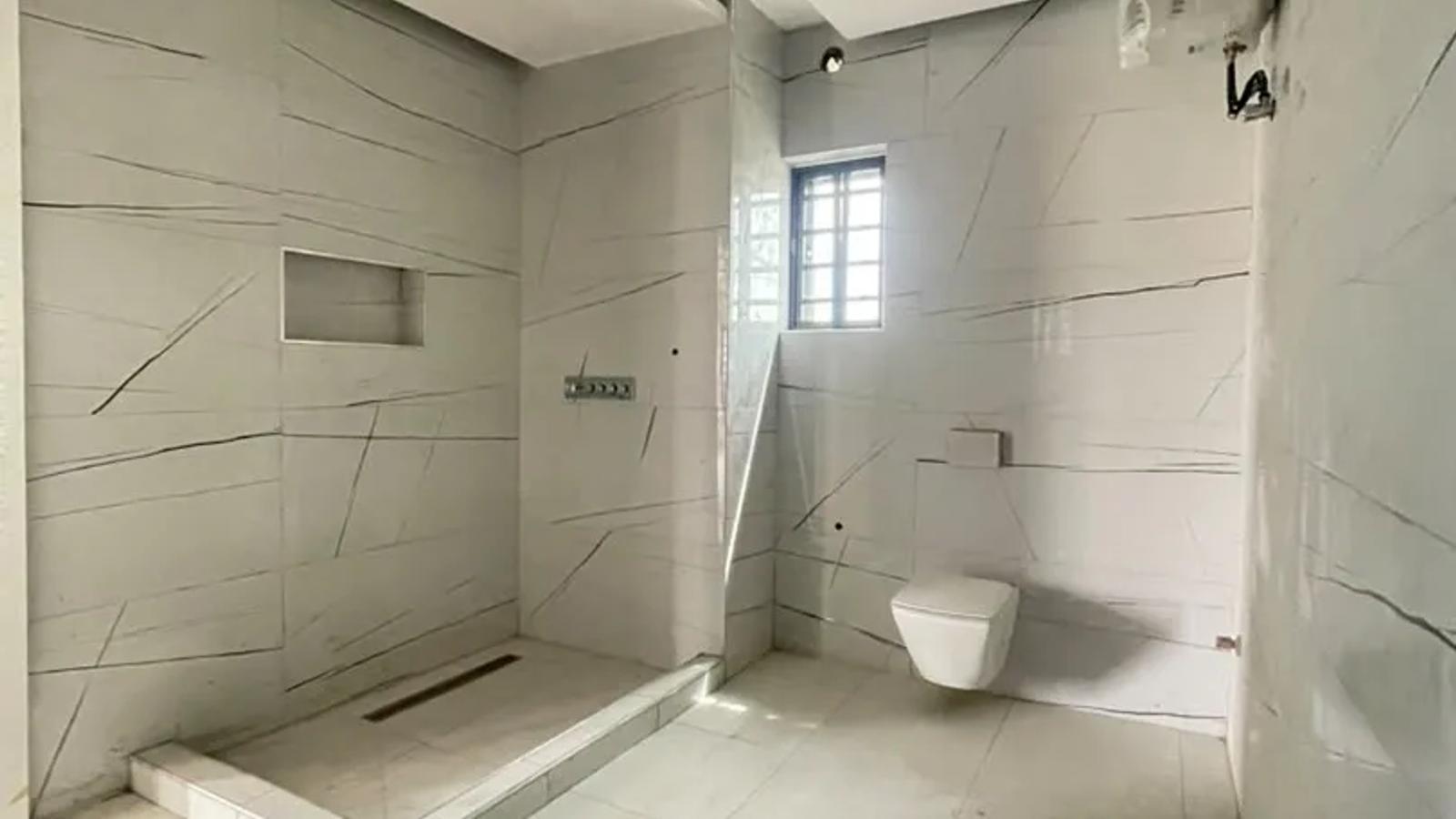 4 Bedroom Fully Detached Duplex