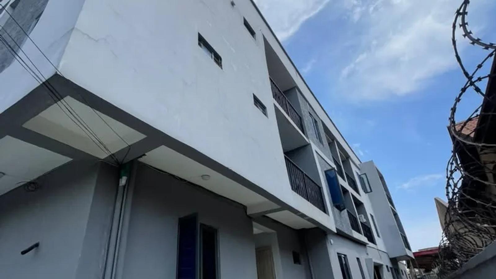 ONE BEDROOM APARTMENT