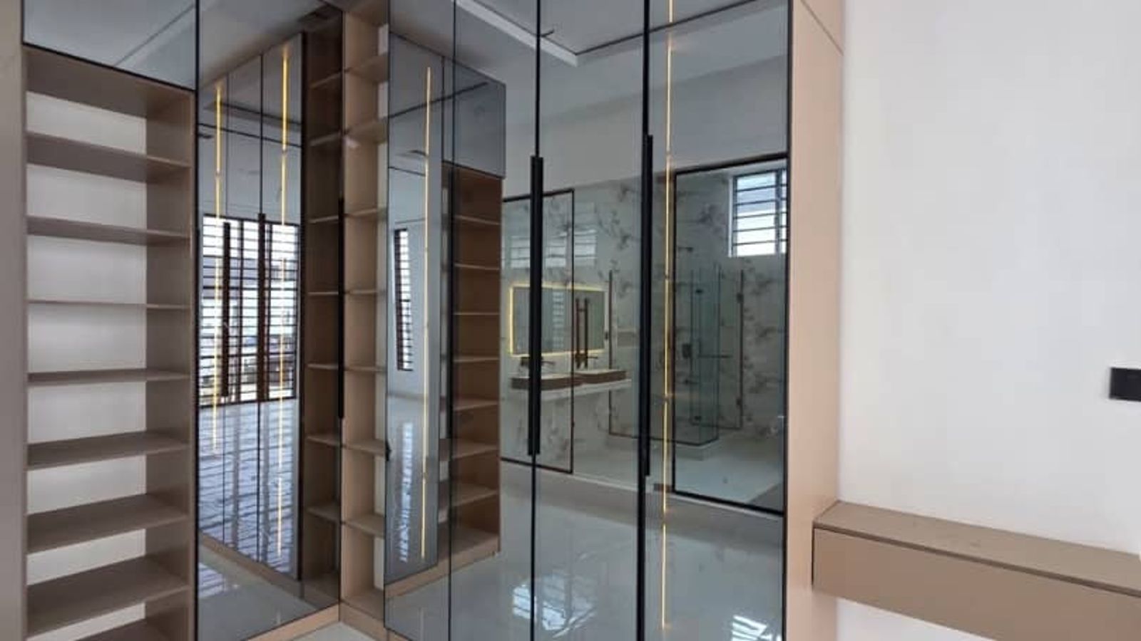 5 Bedroom Fully Detached Duplex
