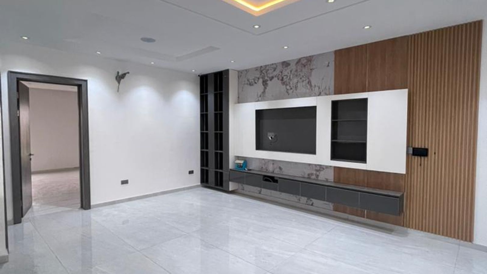 5 Bedroom Fully Detached Duplex