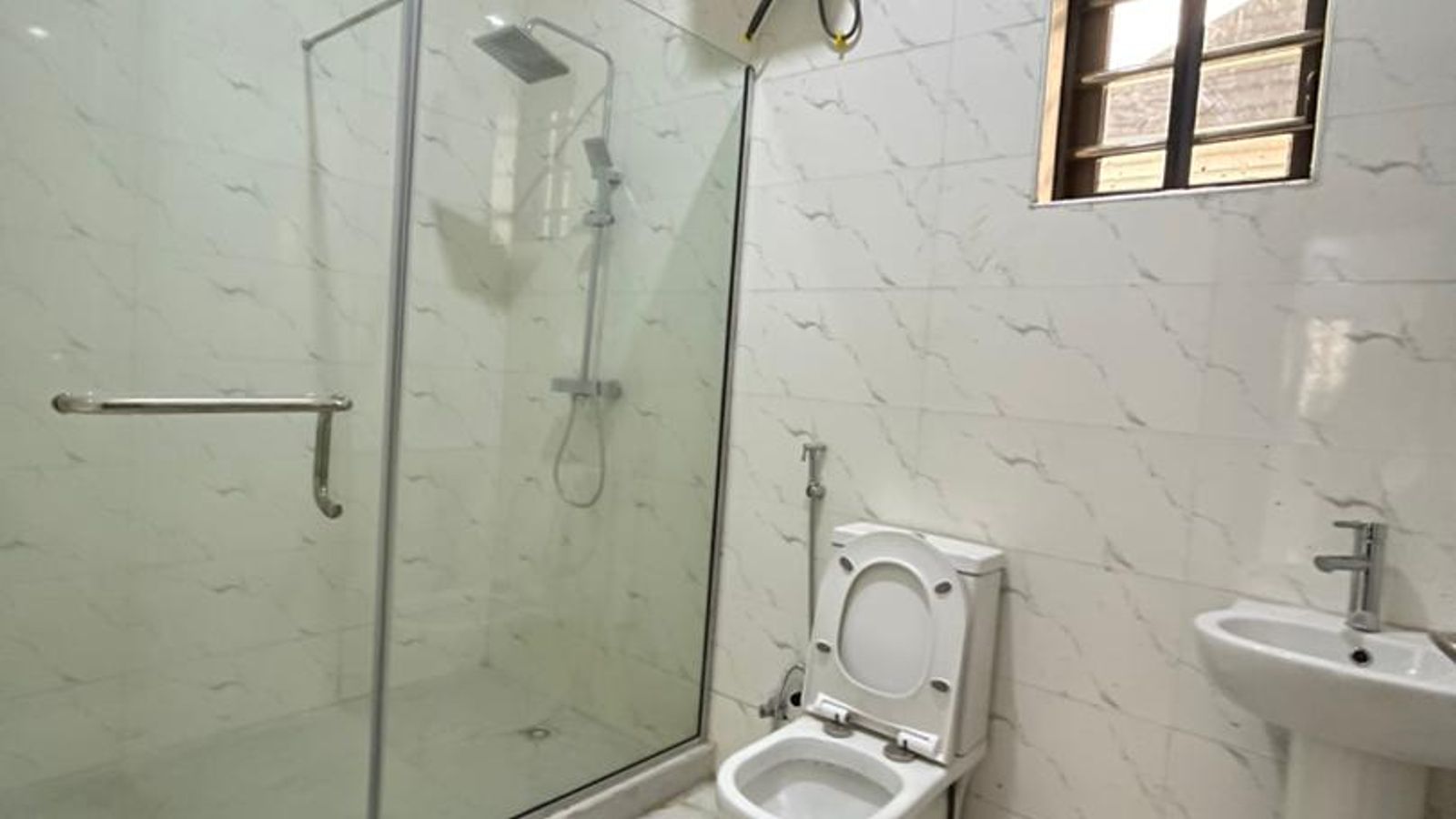 5 Bedroom Fully Detached Duplex