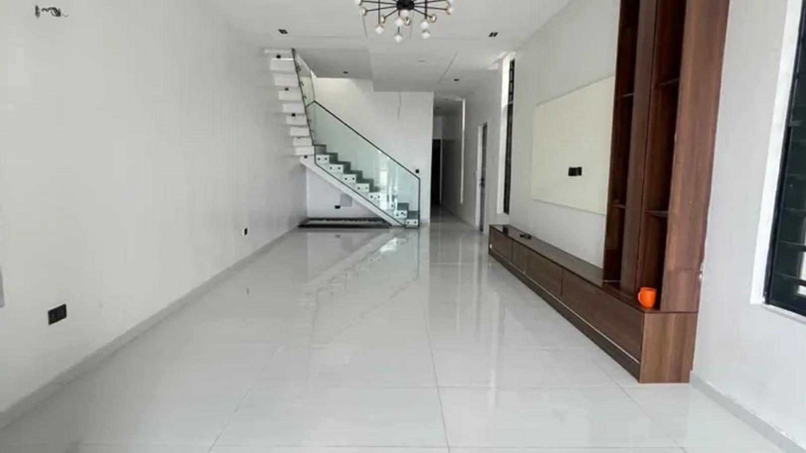 5 Bedroom fully Detached Duplex