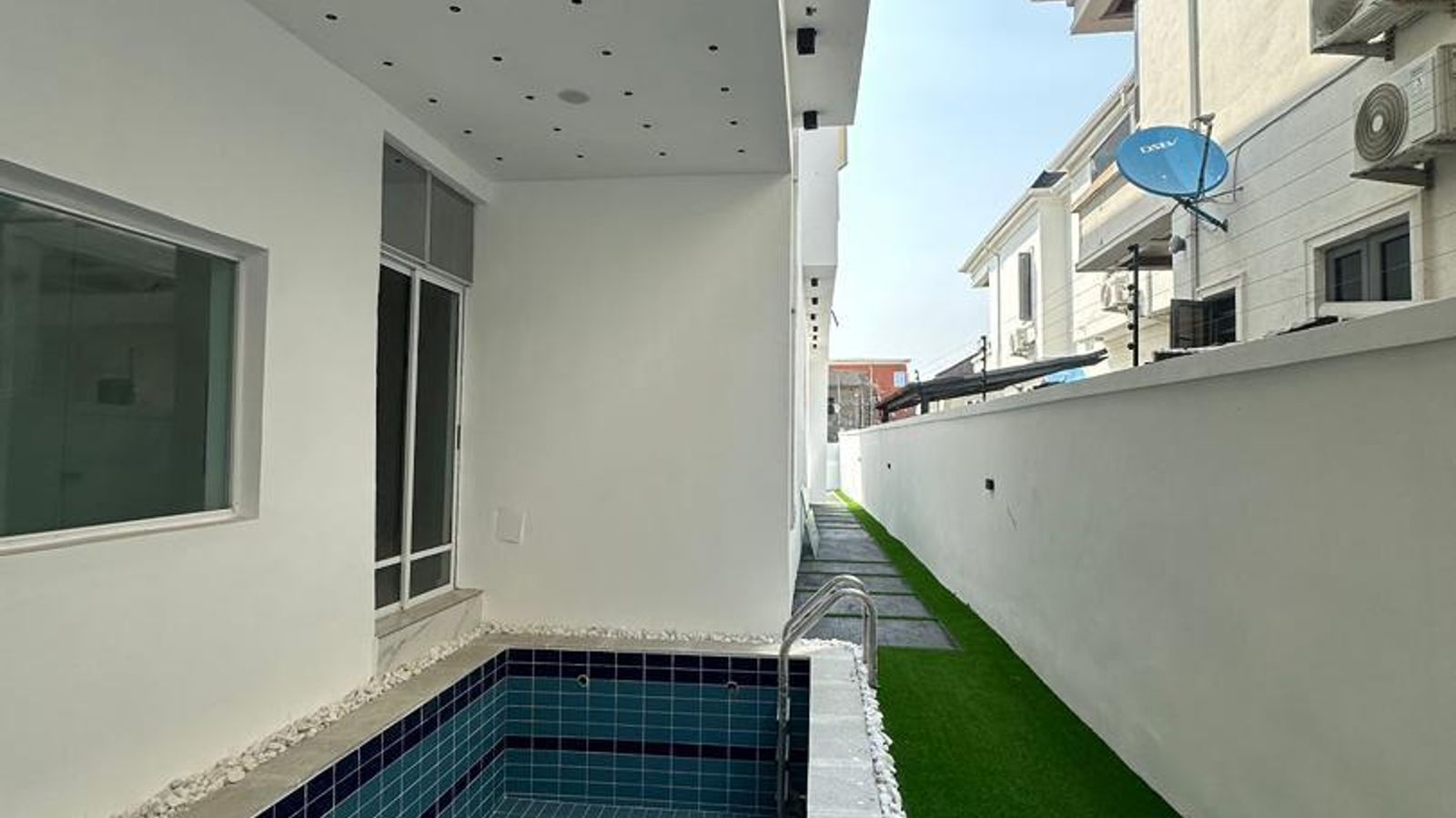 5 Bedroom Fully Detached Duplex