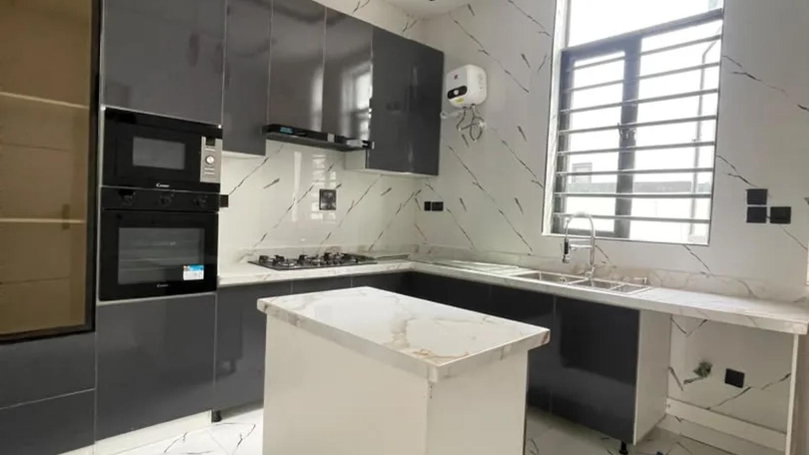4 BEDROOM SEMI-DETACHED DUPLEX WITH BQ