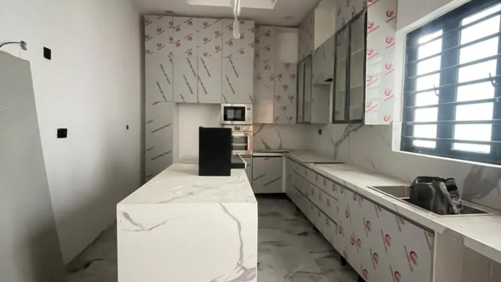 5 Bedroom Fully Detached Duplex