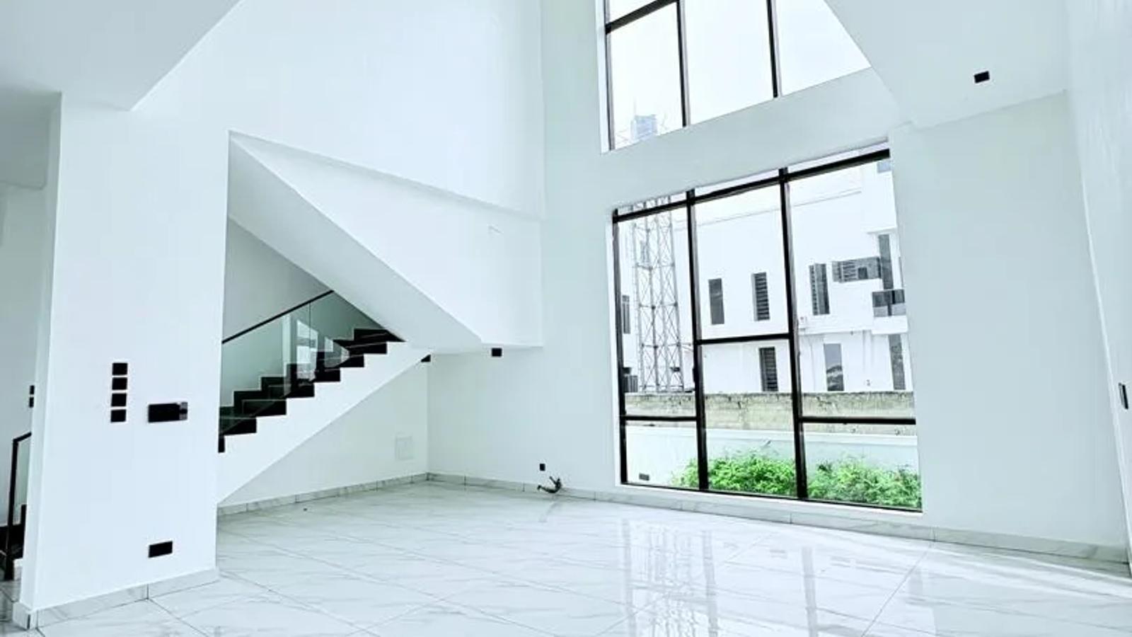 5 Bedroom Fully Detached Duplex