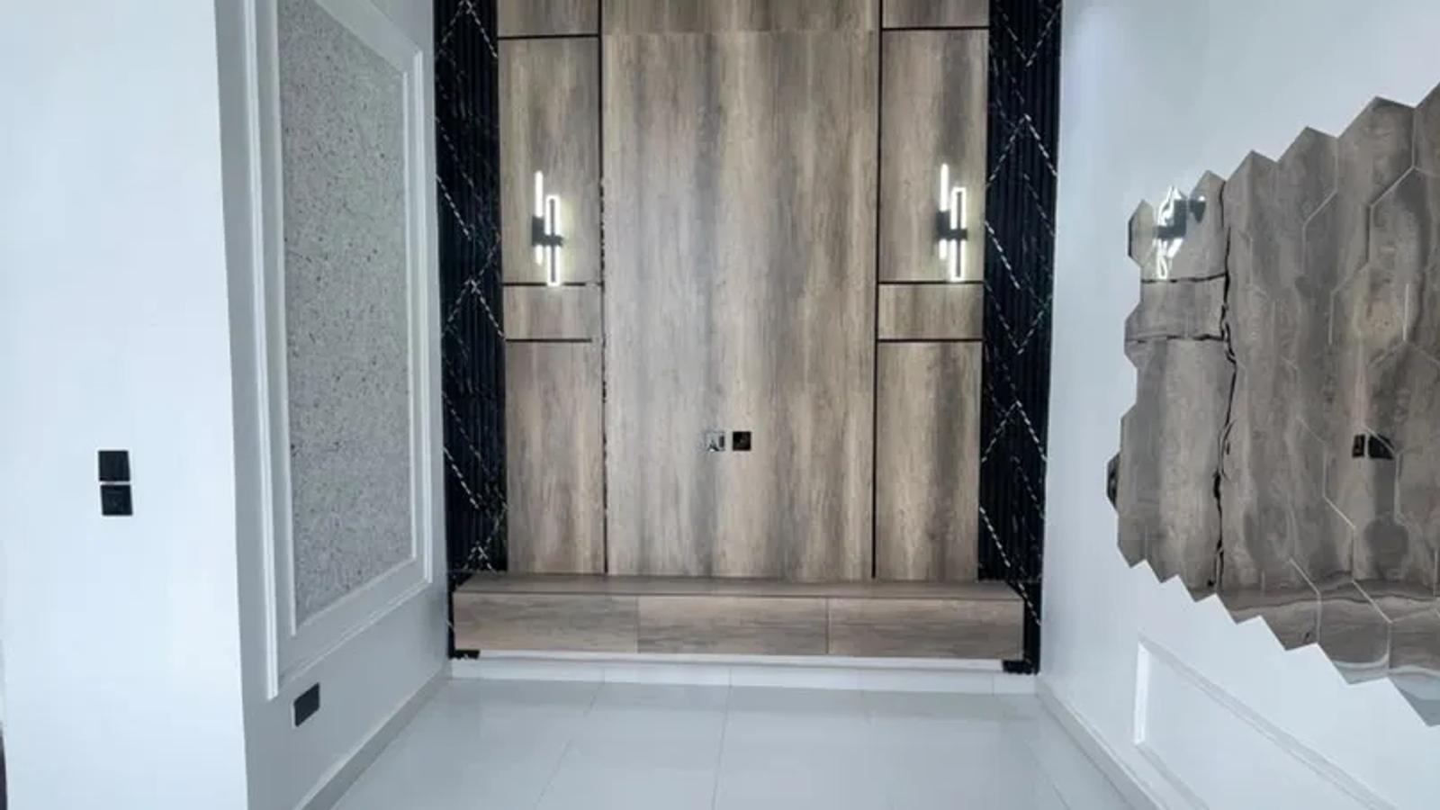 5 BEDROOM FULLY DETACHED DUPLEX WITH BQ