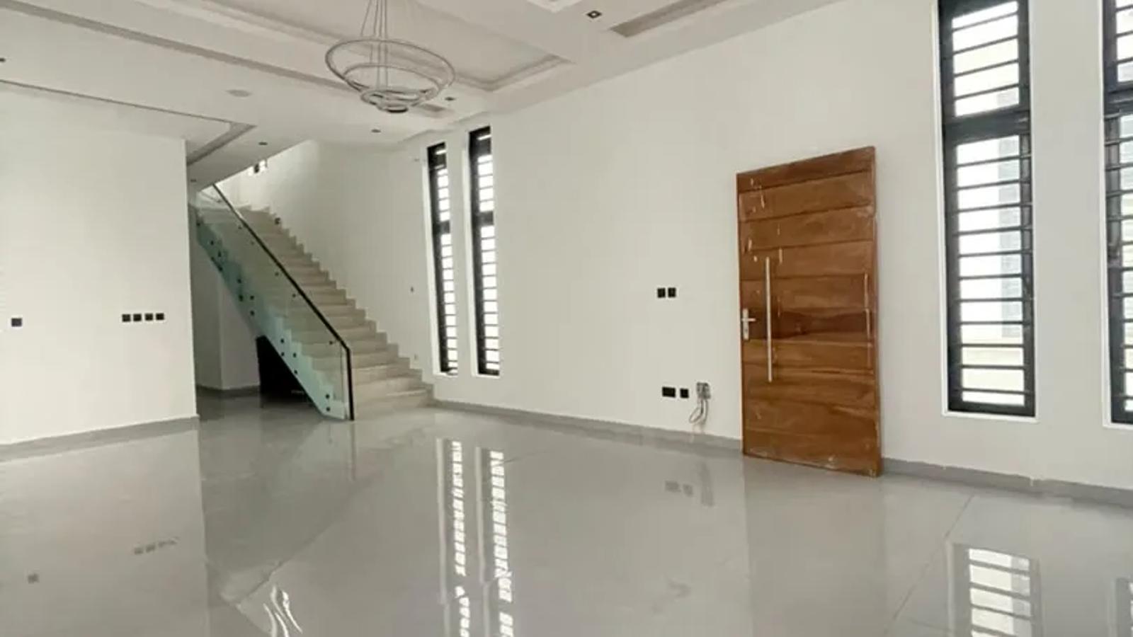 5 Bedroom Fully Detached Duplex
