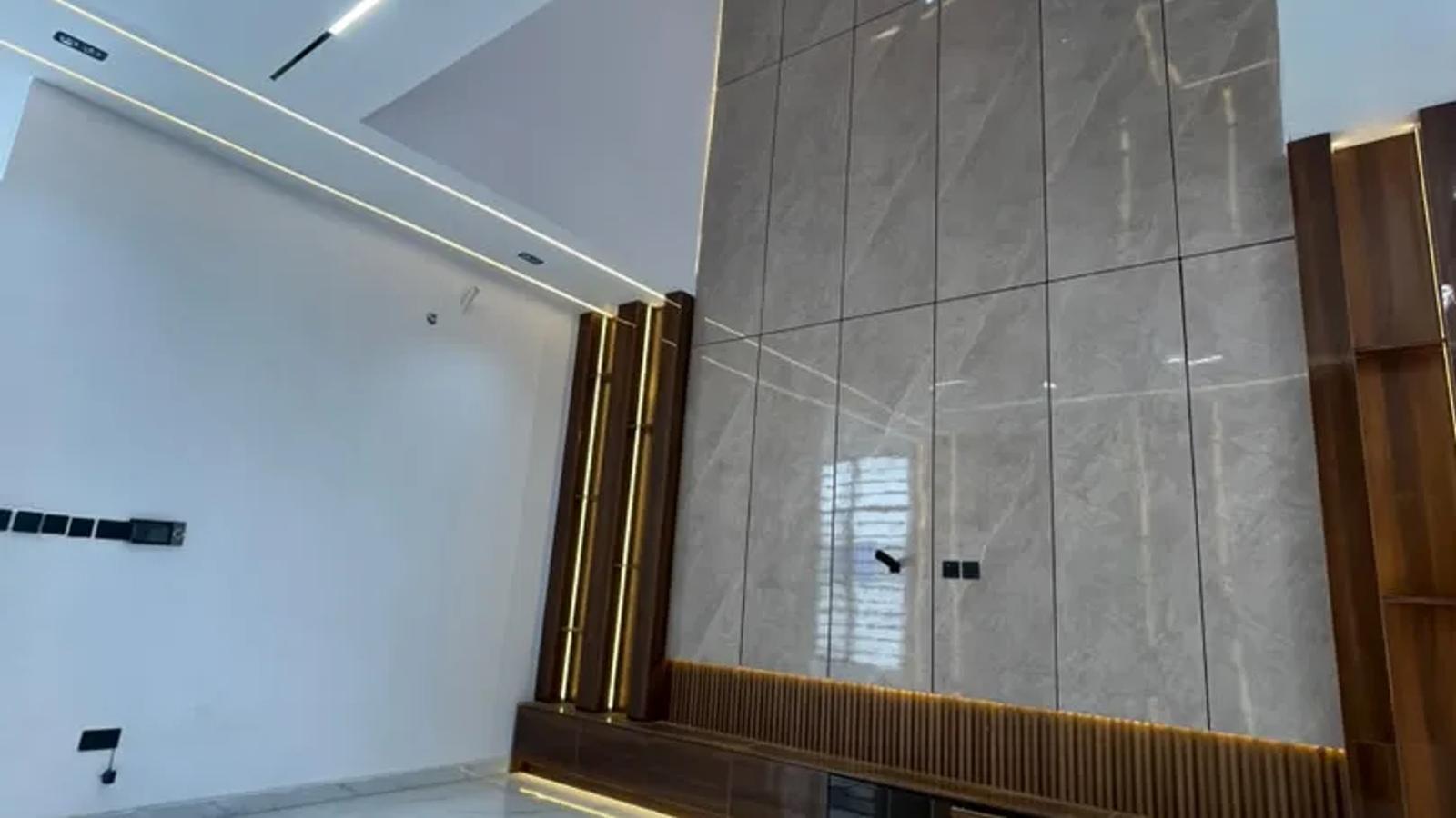 5 Bedroom Fully Detached Duplex