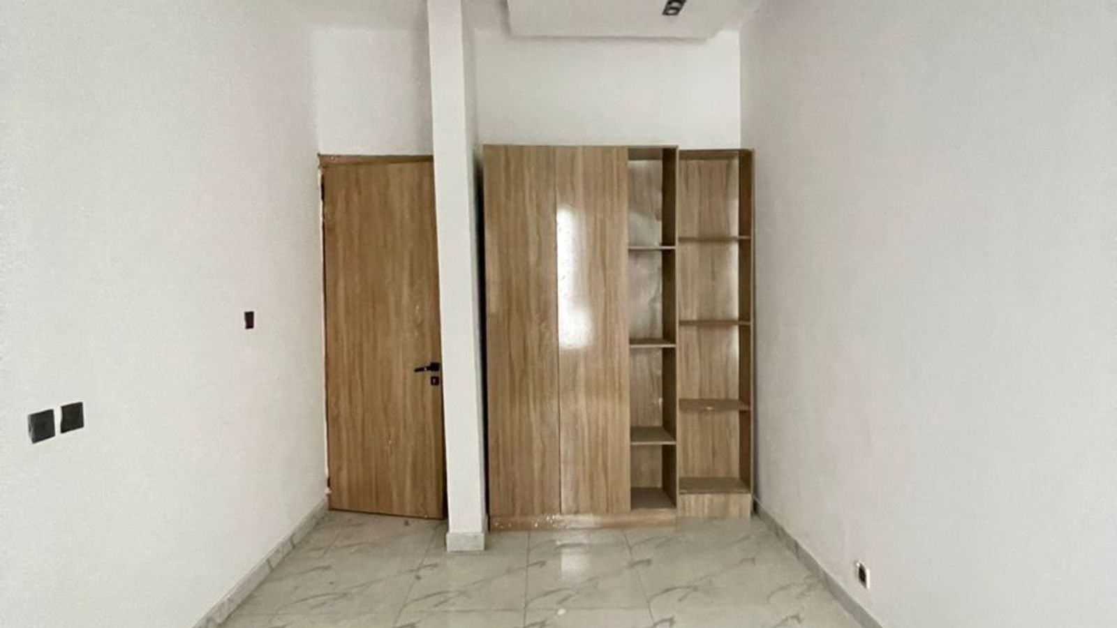 5 Bedroom Fully Detached Duplex