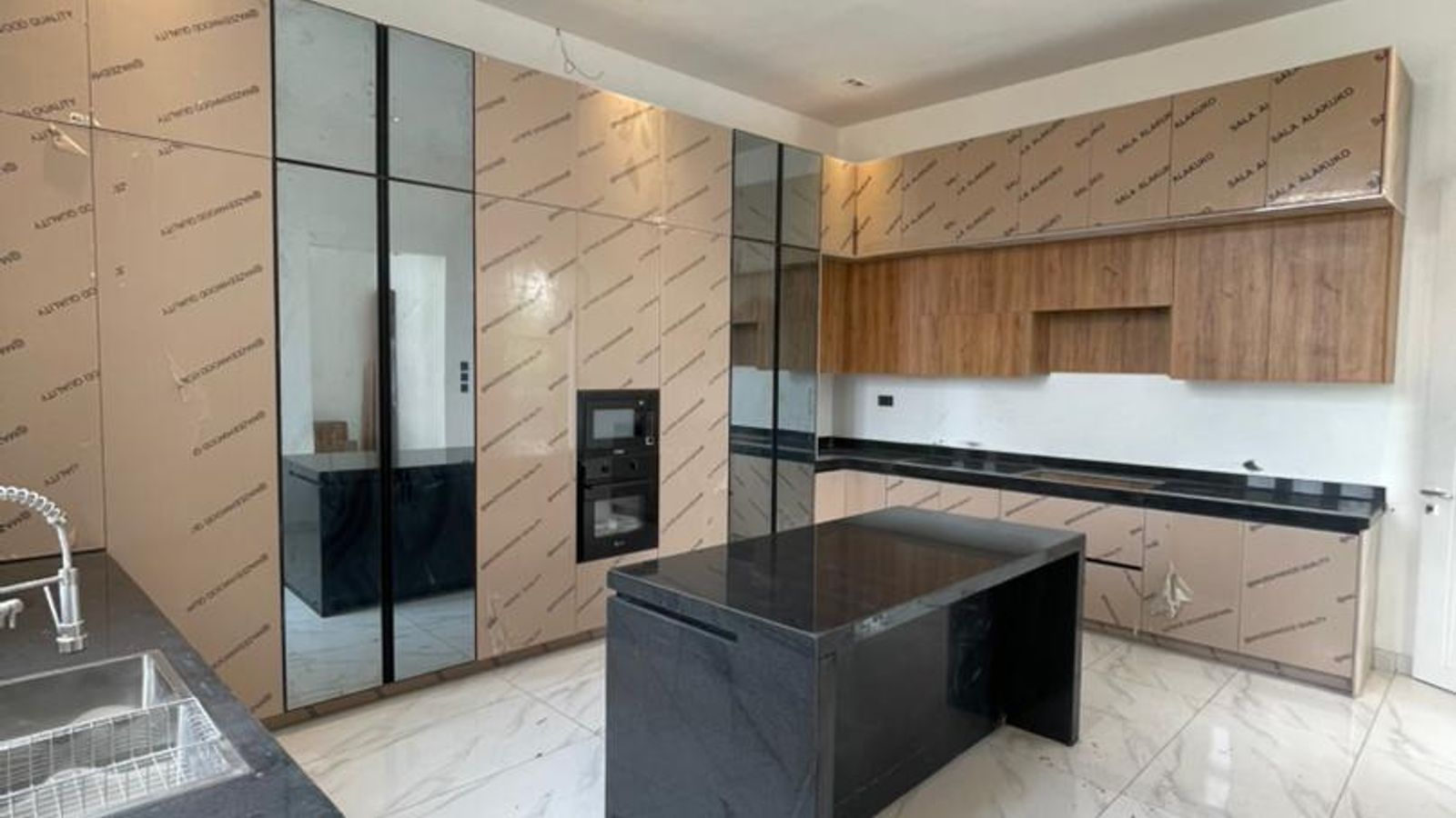 5 Bedroom Fully Detached Duplex