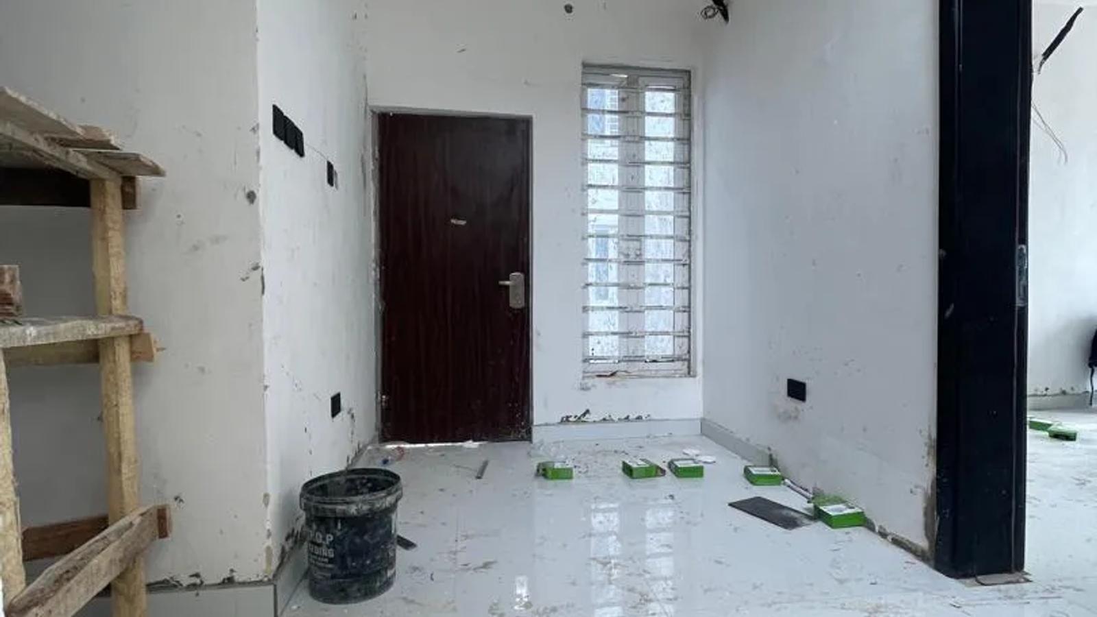 5 Bedroom Fully Detached Duplex