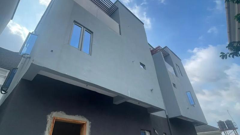 6 Bedroom Fully Detached Duplex