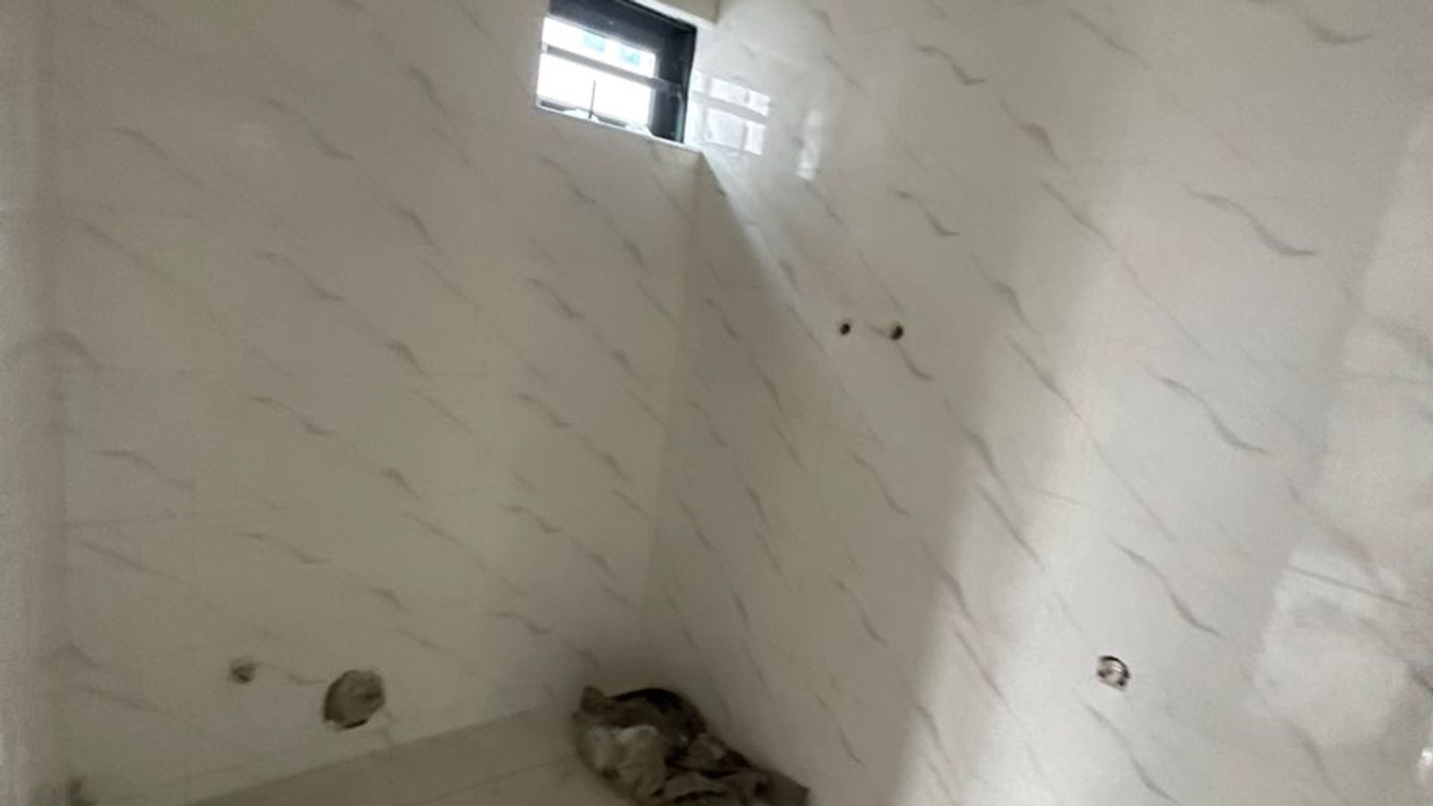 6 Bedroom Fully Detached Duplex