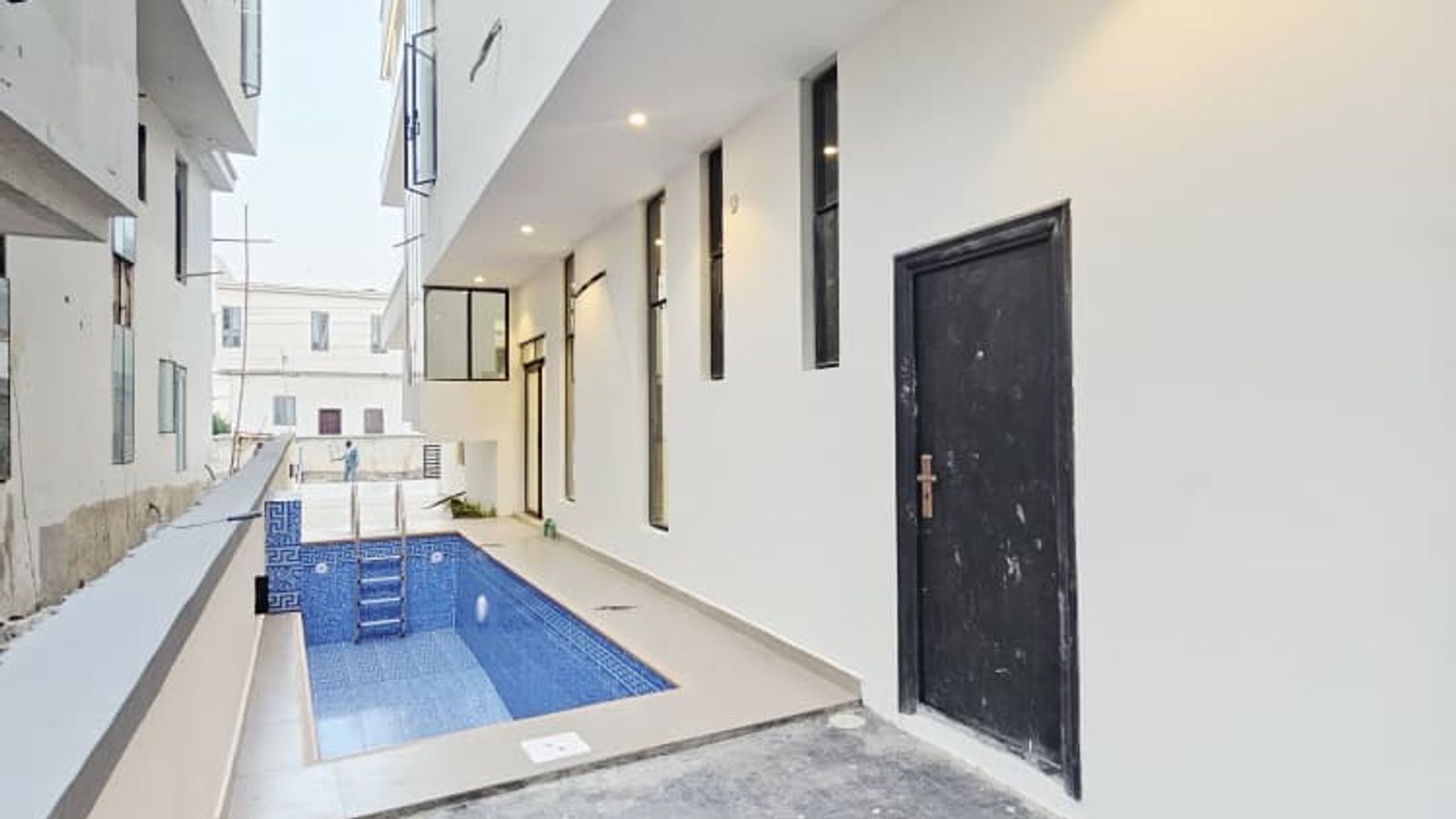 5 Bedroom Fully Detached Duplex
