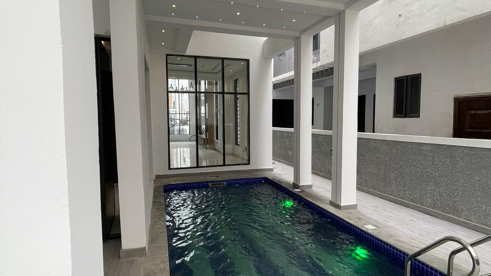 5 Bedroom Fully Detached Duplex