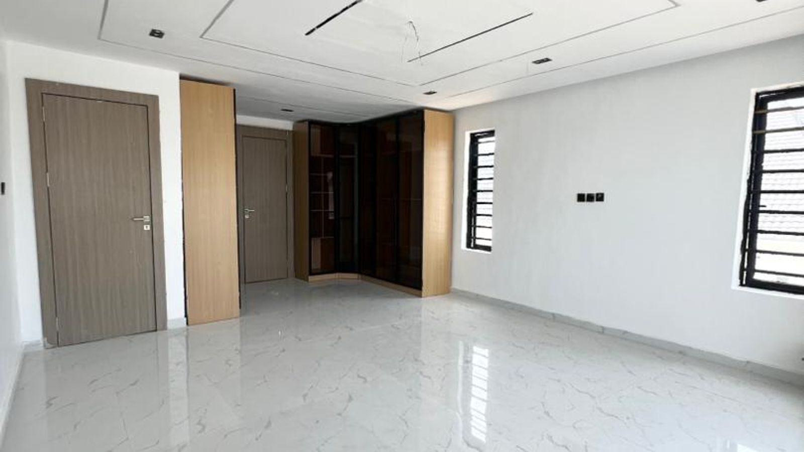 5 Bedroom Semi Detached Duplex