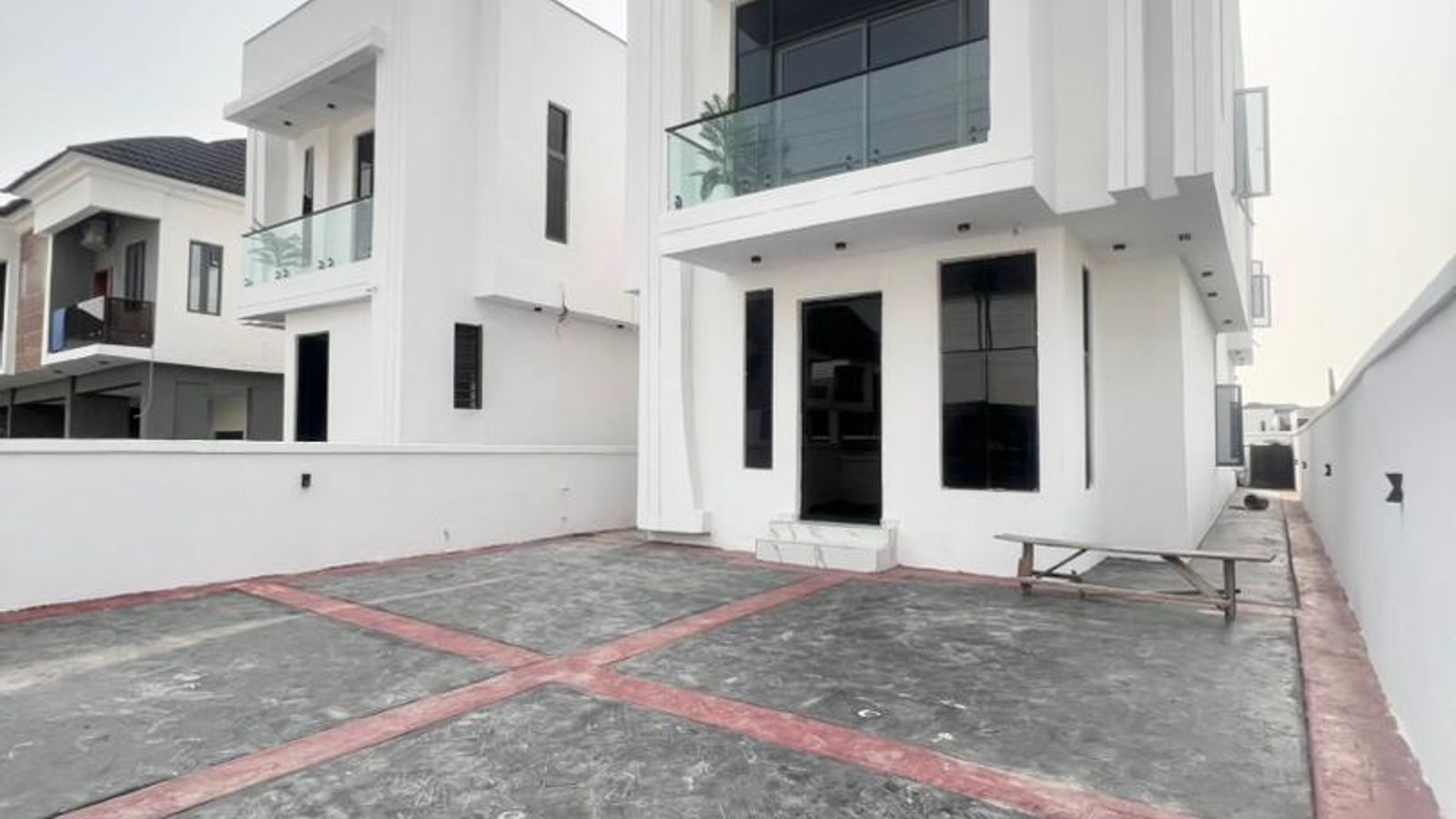 5 Bedroom Fully Detached Duplex