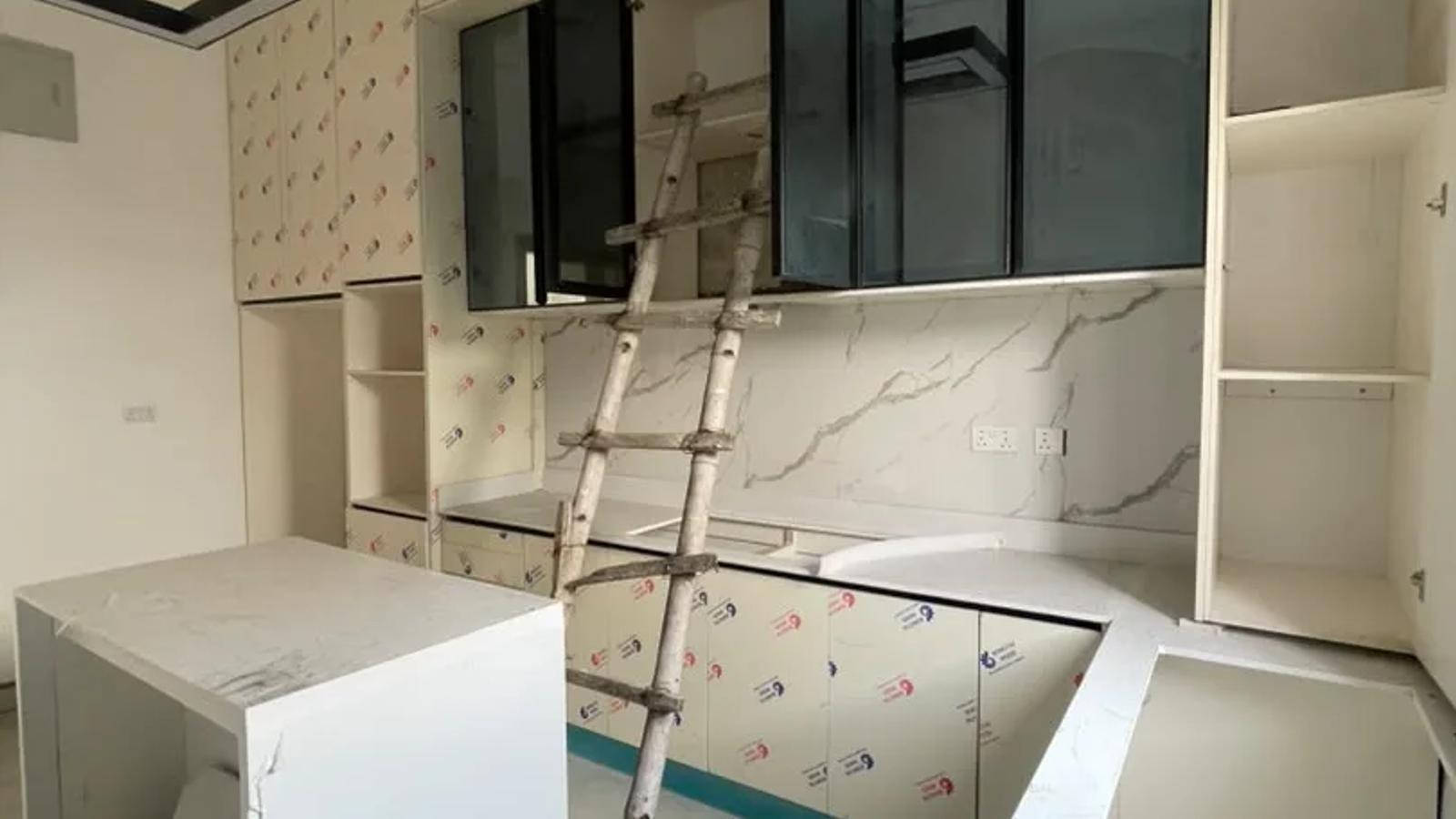 4 BEDROOM SEMI-DETACHED DUPLEX WITH BQ