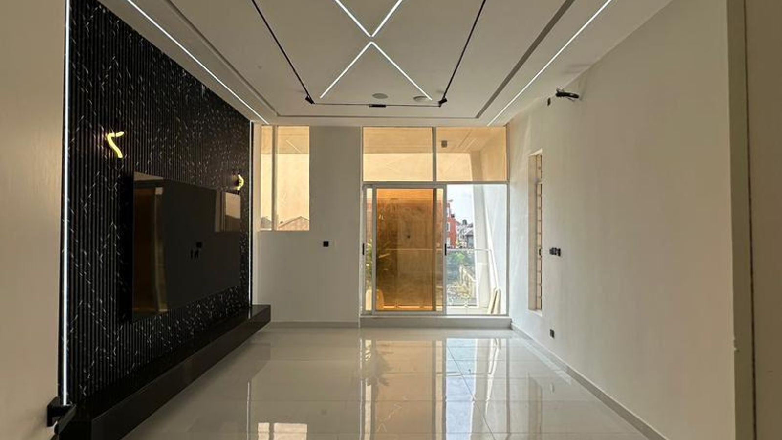 5 Bedroom Fully Detached Duplex