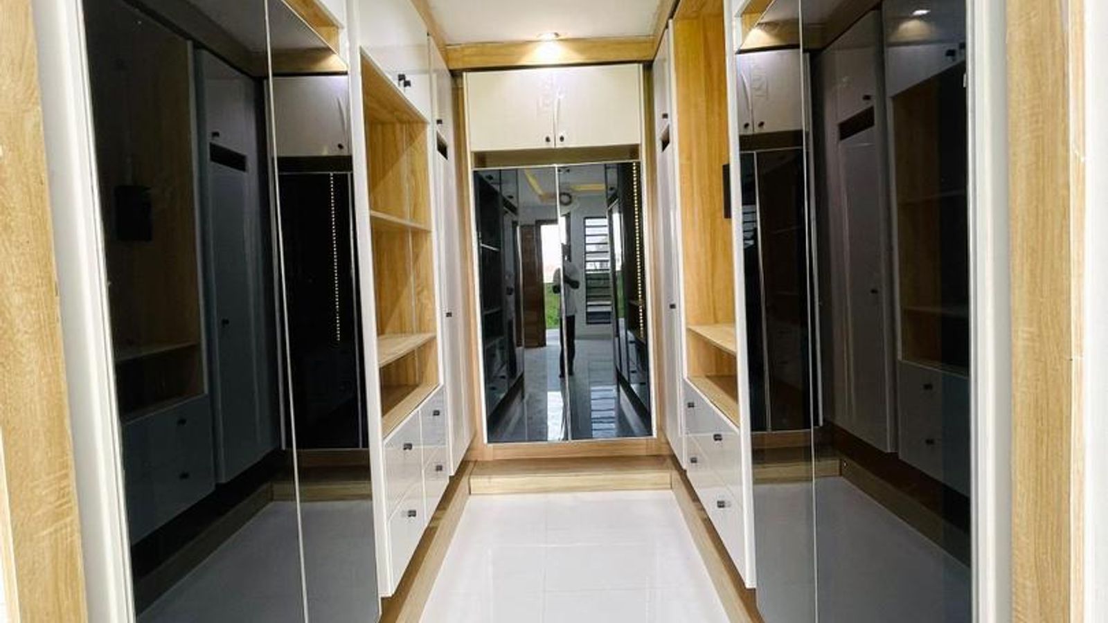 5 Bedroom Fully Detached Duplex