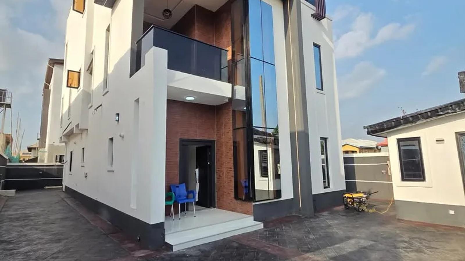 5 Bedroom Fully Duplex