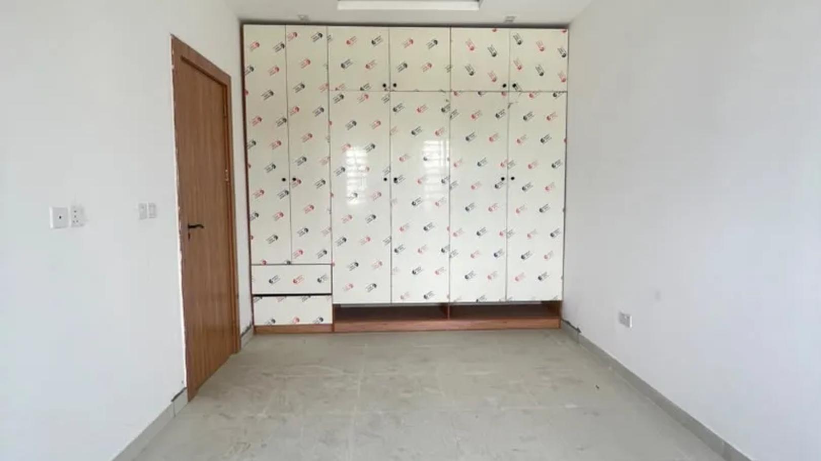 4 BEDROOM SEMI-DETACHED DUPLEX WITH BQ