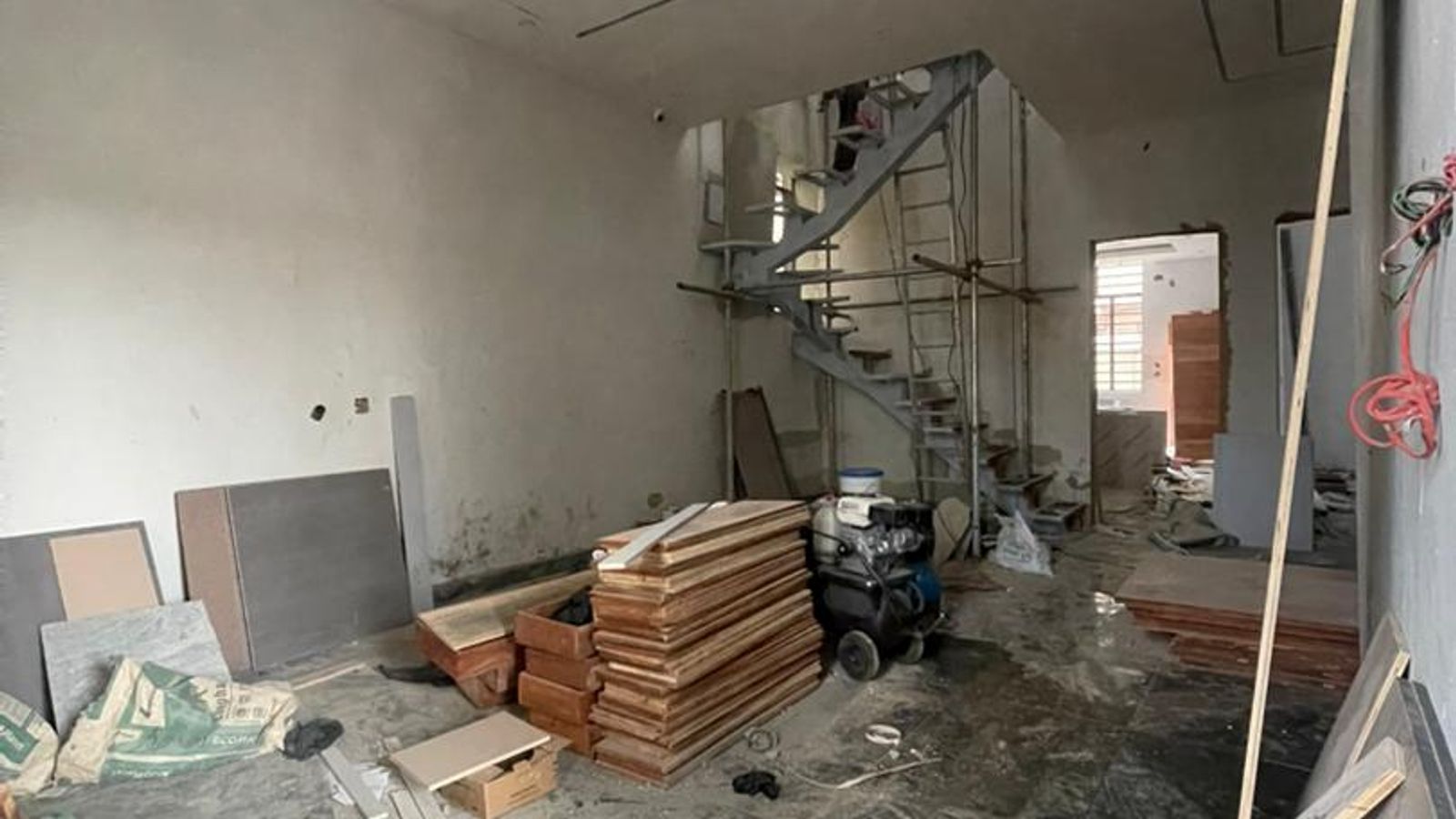 5 Bedroom Fully Detached Duplex