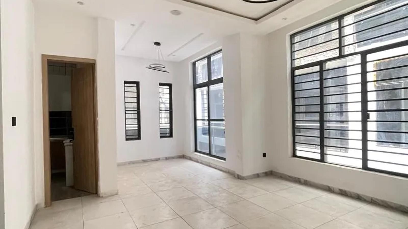 5 Bedroom Semi Detached Duplex
