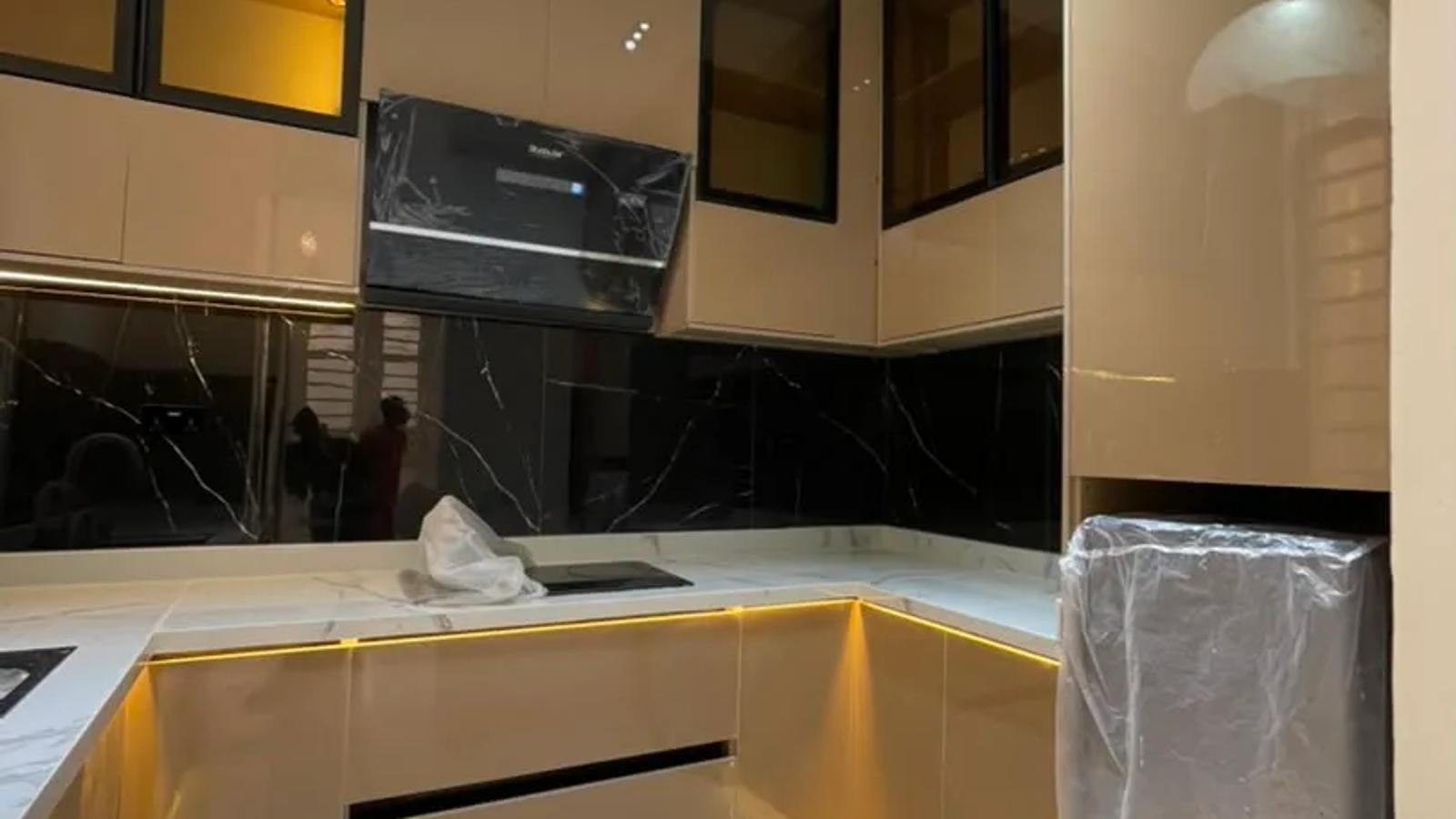 5 Bedroom Fully Detached Duplex