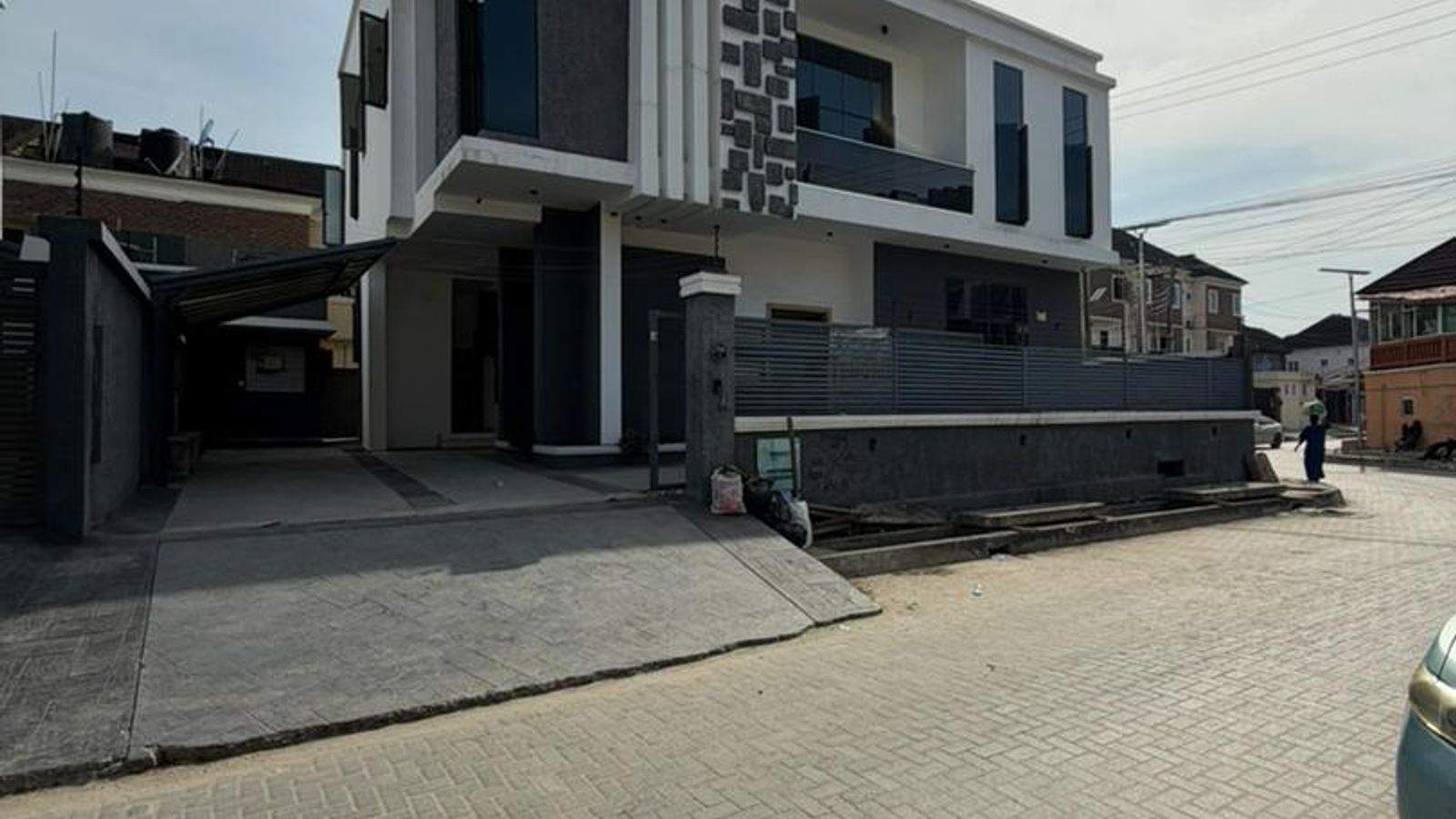 5 Bedroom Fully Detached Duplex