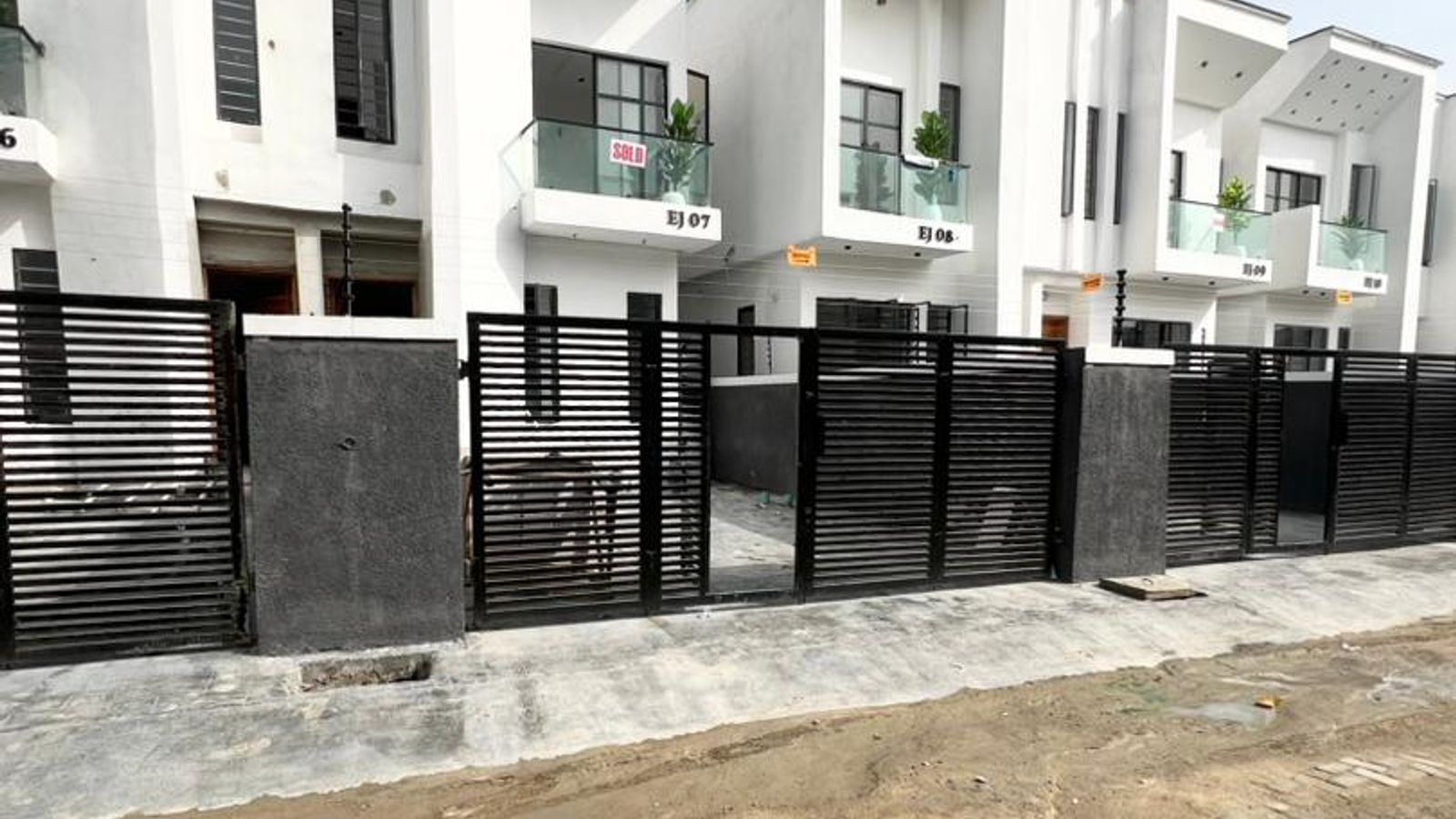 4 Bedroom Semi Detached Duplex