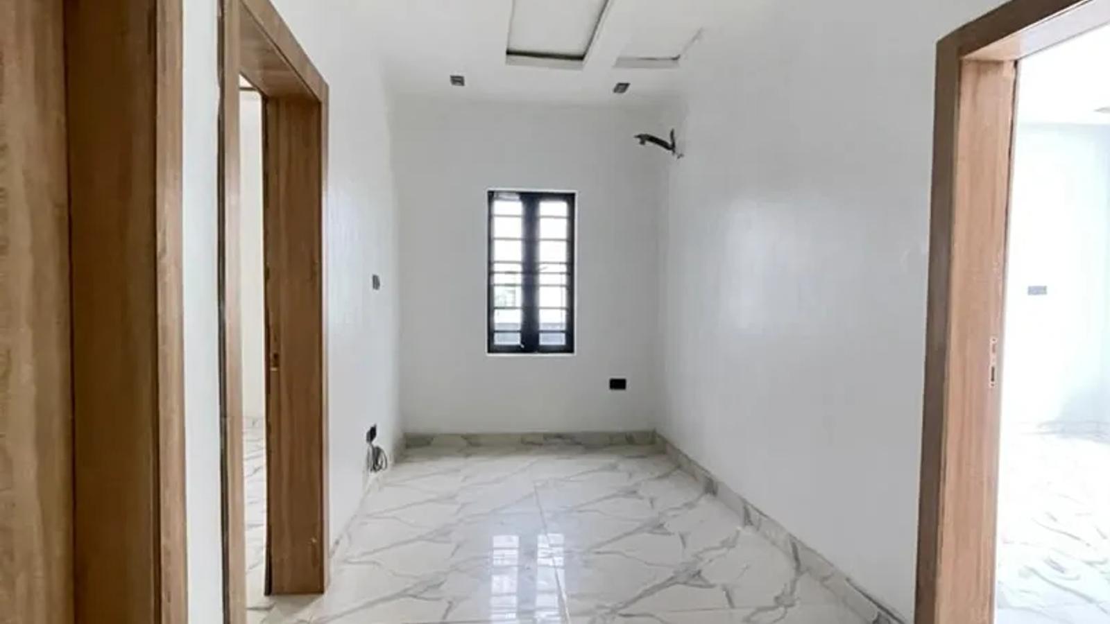 3 BEDROOM TERRACE DUPLEX WITH BQ