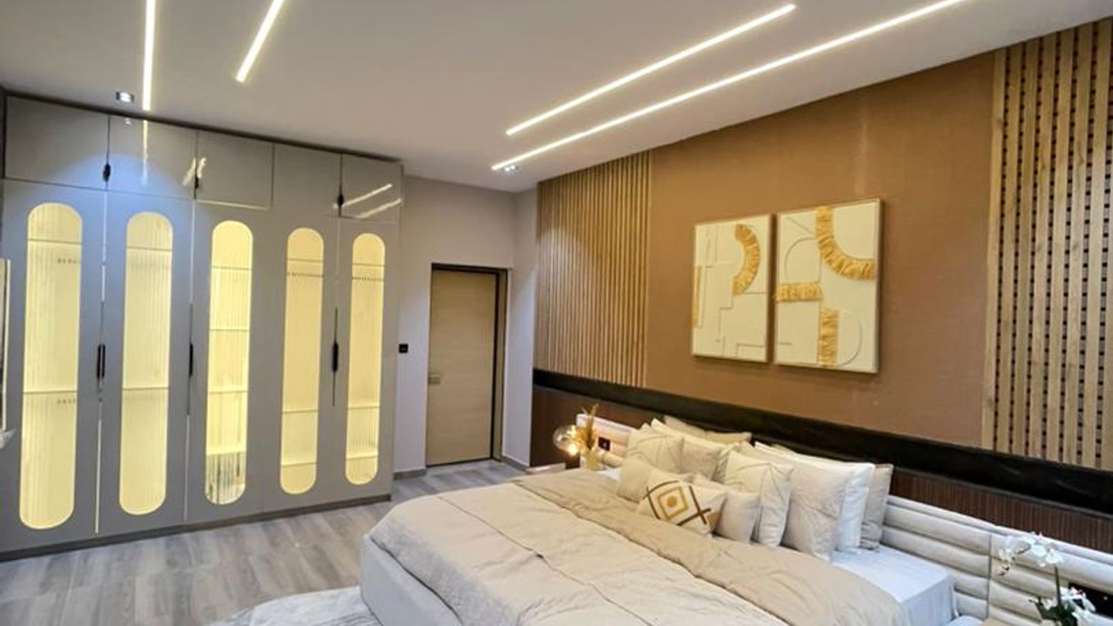 2 &3 Bedroom Apartment