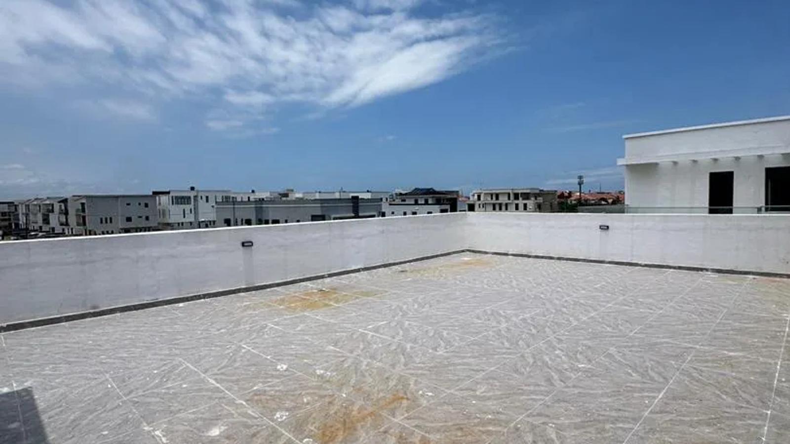 5 Bedroom Fully Detached Duplex