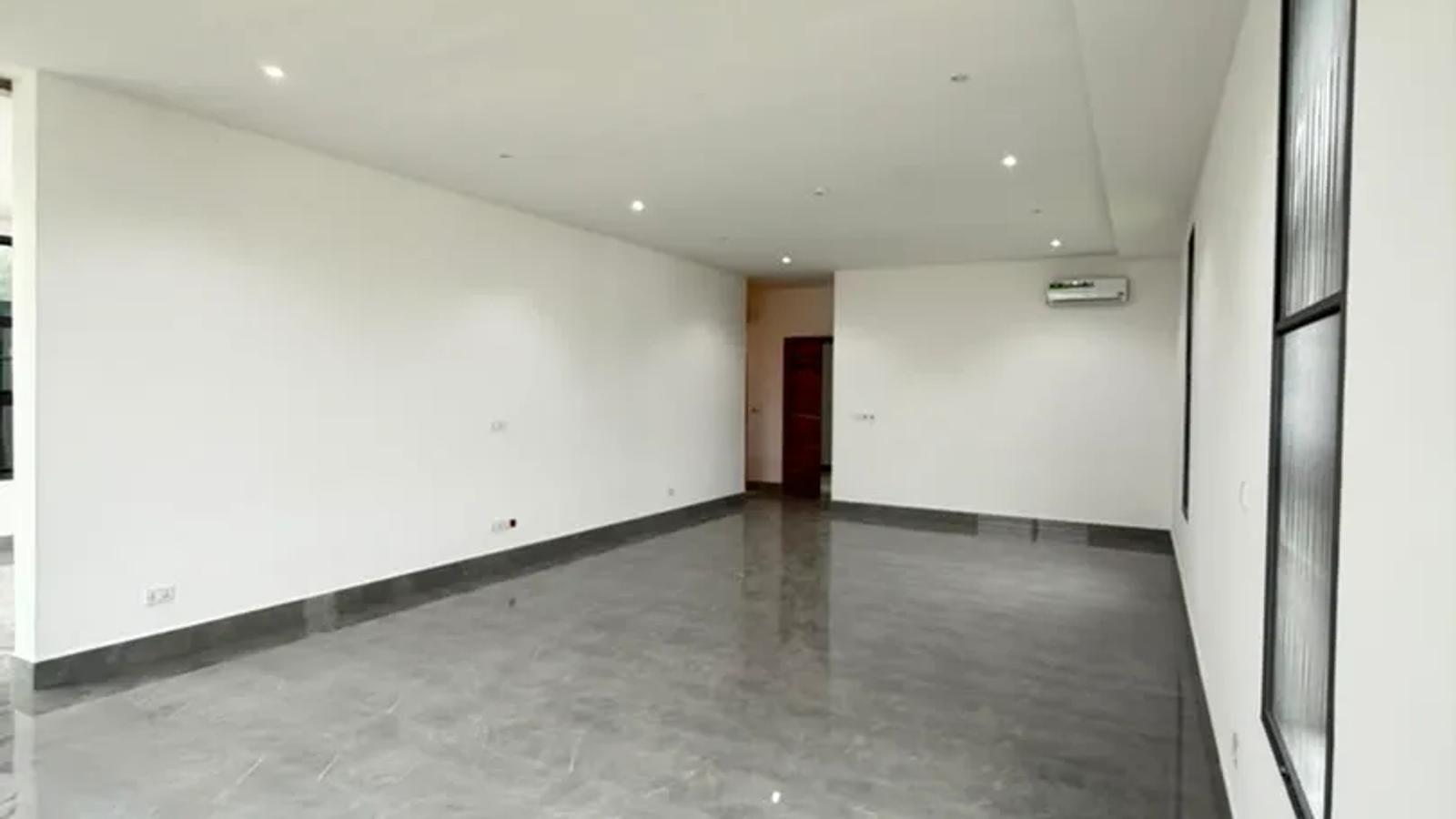 5 Bedroom Fully Detached Duplex