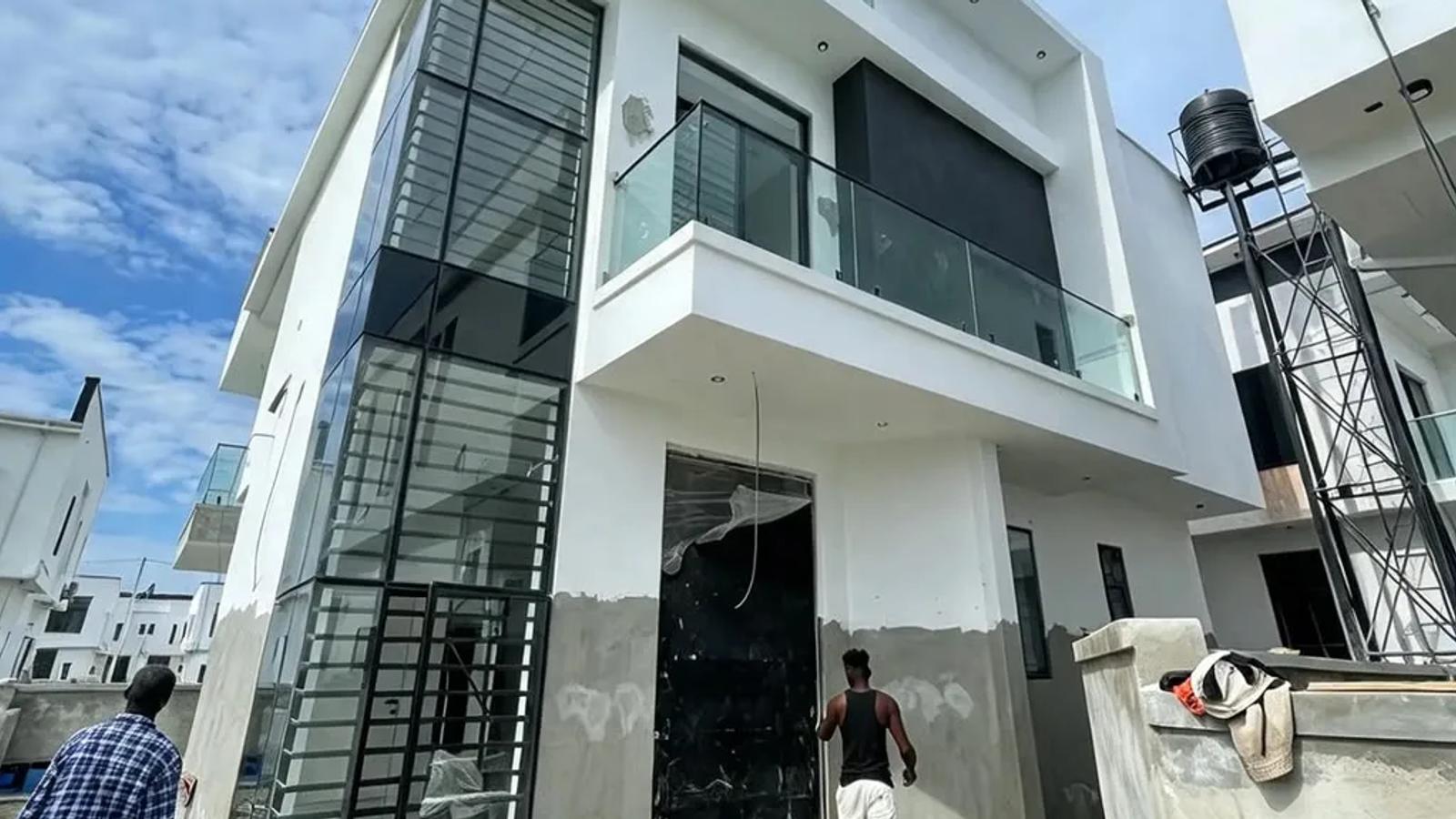 5 Bedroom Fully Detached Duplex